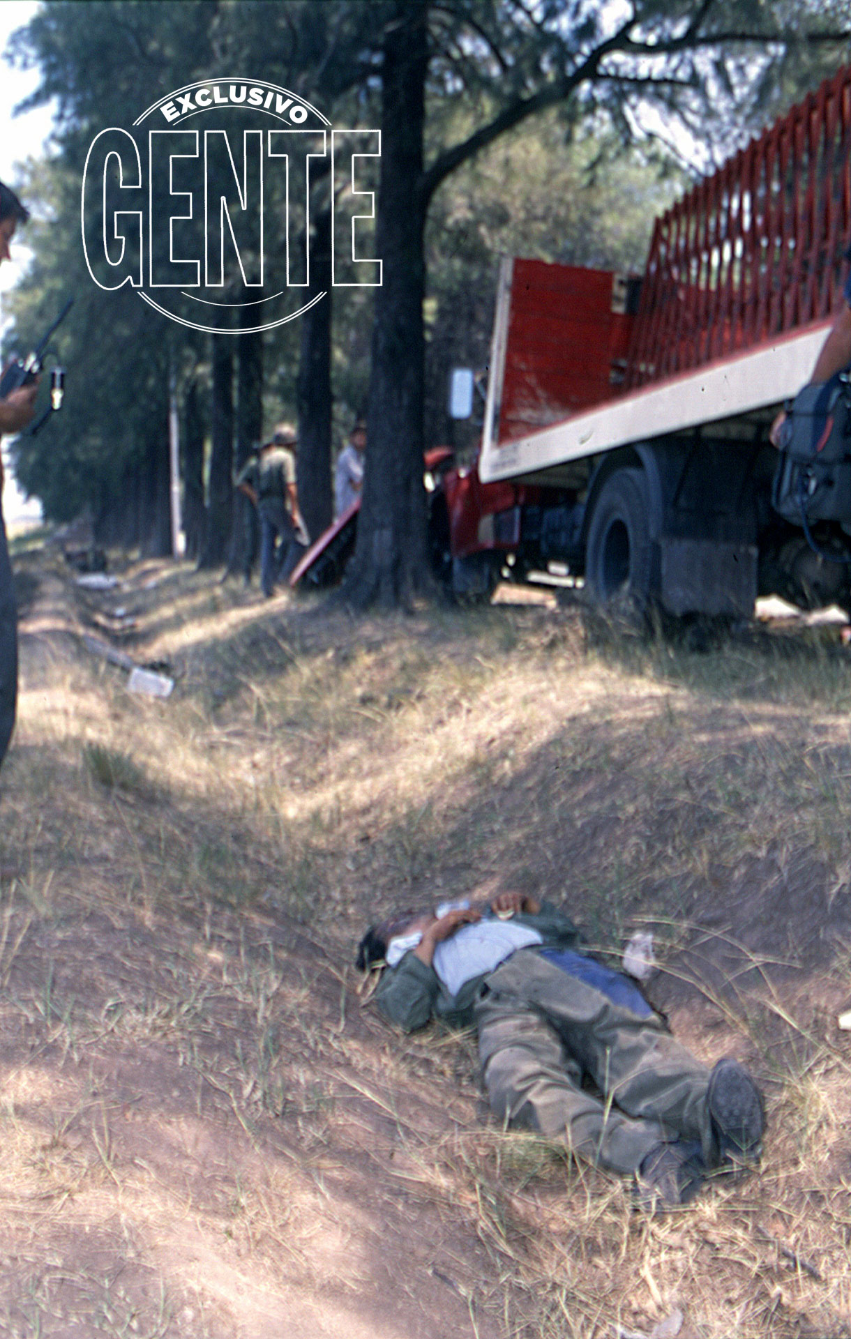 Los 46 guerrilleros robaron el camión de gaseosas que abastecía al cuartel. A las 6,15 del lunes 23, el Ford F 7000 embistió la barrera del Puesto 1, seguido por dos camionetas y cuatro autos.