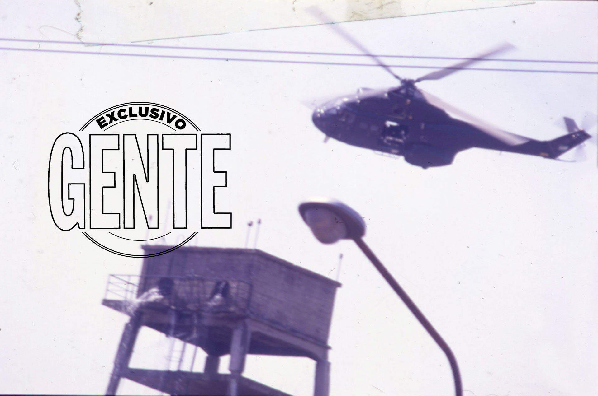 Un helicóptero sobrevoló los monoblocks del humilde barrio que estaba cruzando el Camino de Cintura, en búsqueda de francotiradores.