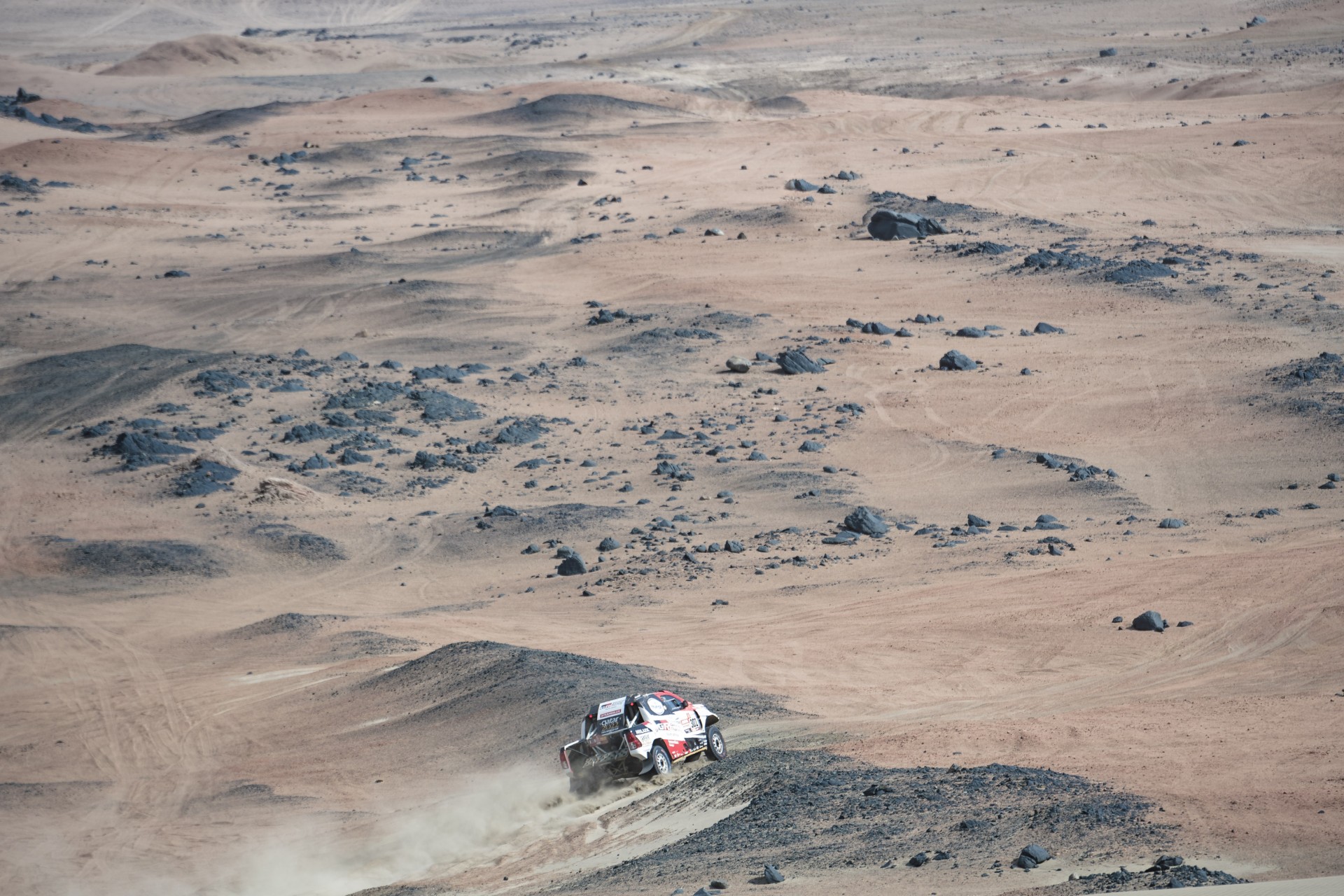 Nasser Al-Attiyah (QAT) de Toyota Gazoo Racing SA compite en la etapa 08 del Rally Dakar 2019 desde San Juan de Marcona a Pisco, Perú, el 15 de enero de 2019.