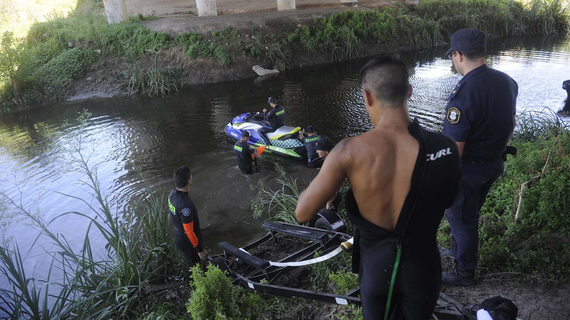 La búsqueda en el arroyo dio resultado negativo (Dino Calvo)