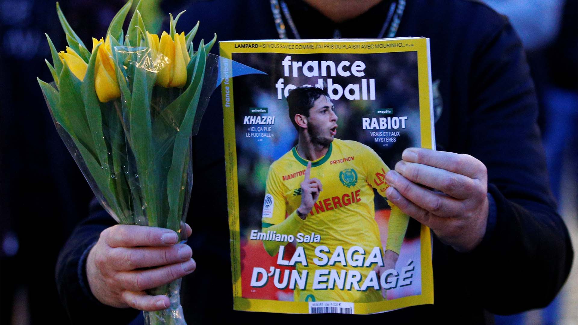 Cientos de personas se reunieron para desear que el jugador aparezca