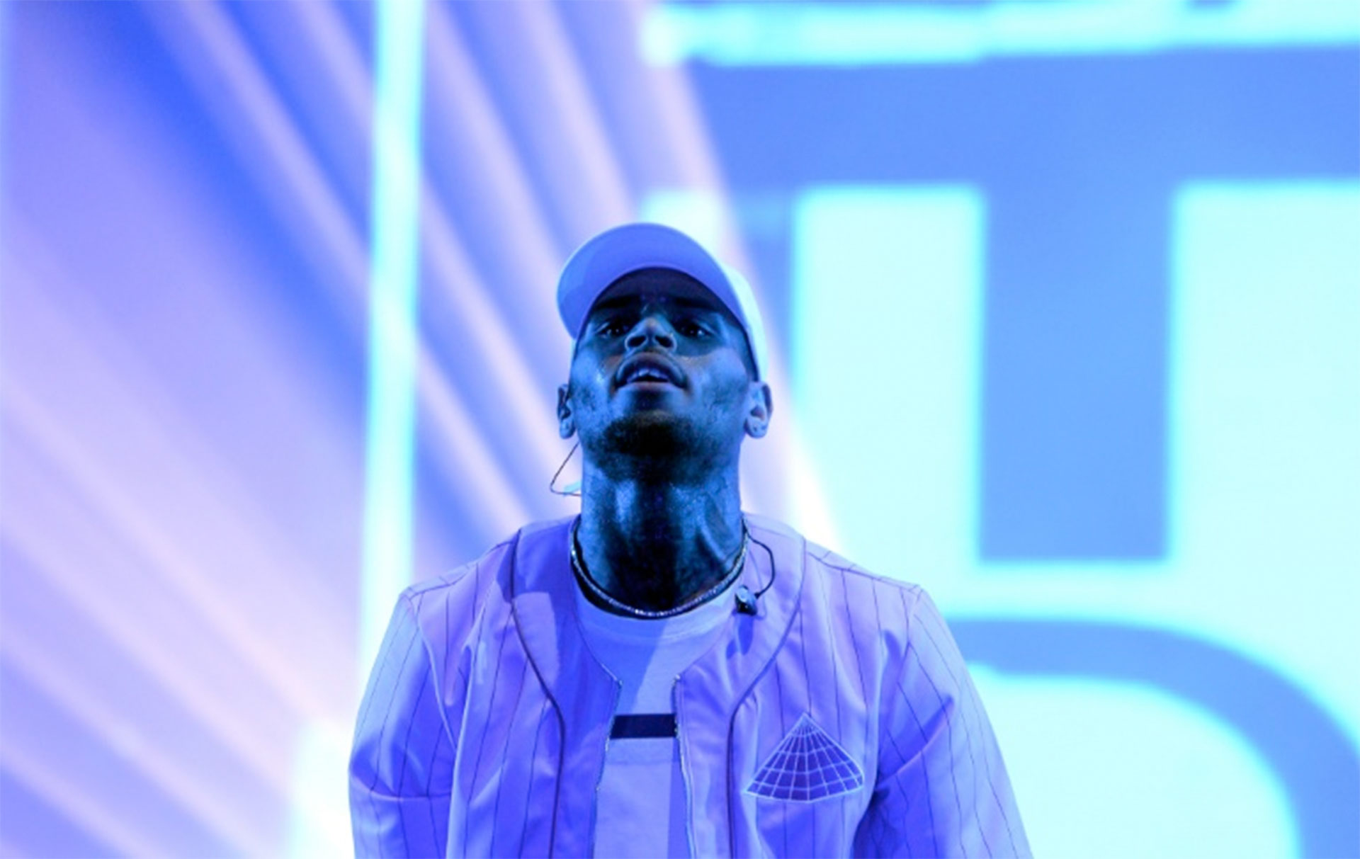 El rapero estadounidense Chris Brown, durante una actuación en el festival internacional de música “Mawazine” en Rabat, el 20 de mayo de 2016 (AFP/Archivos – Fadel Senna)