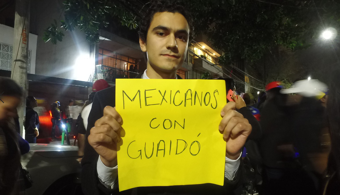 Jorge García, un mexicano que apoya la causa venezolana (Foto: Juan Vicente Manrique)