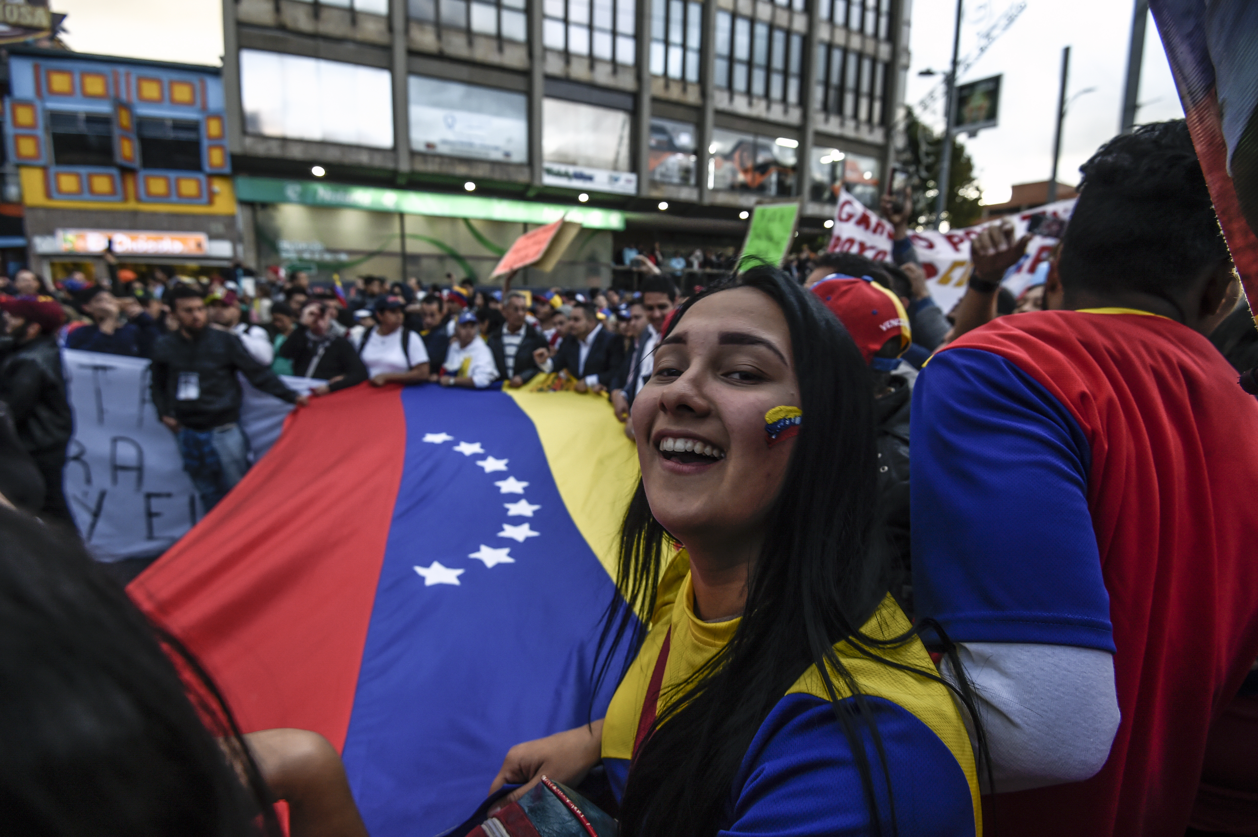 Protestas en Bogotá. (Photo by Juan BARRETO / AFP)