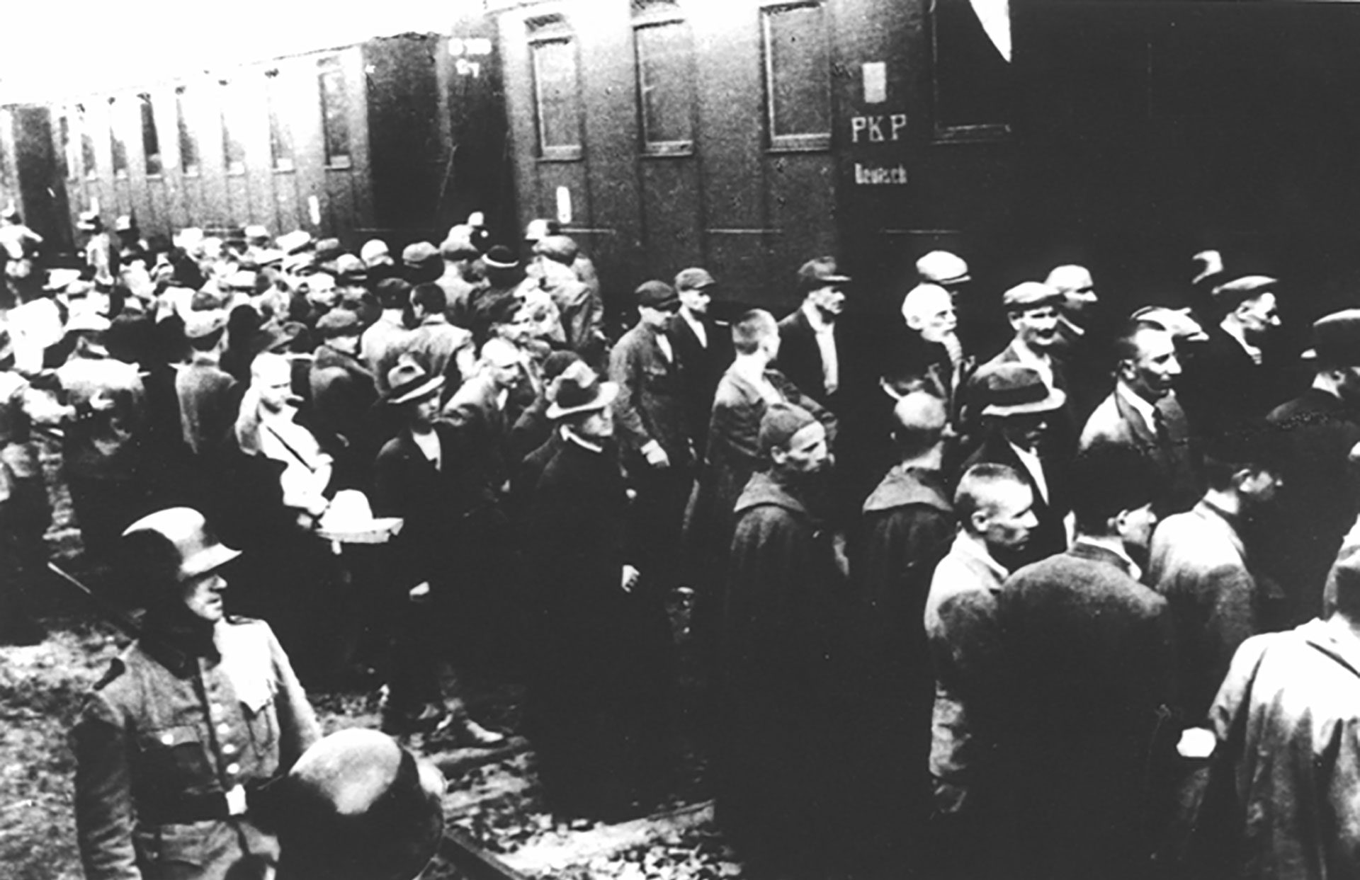 Los primeros prisioneros del campo fueron 728 presos políticos polacos de Tarnów