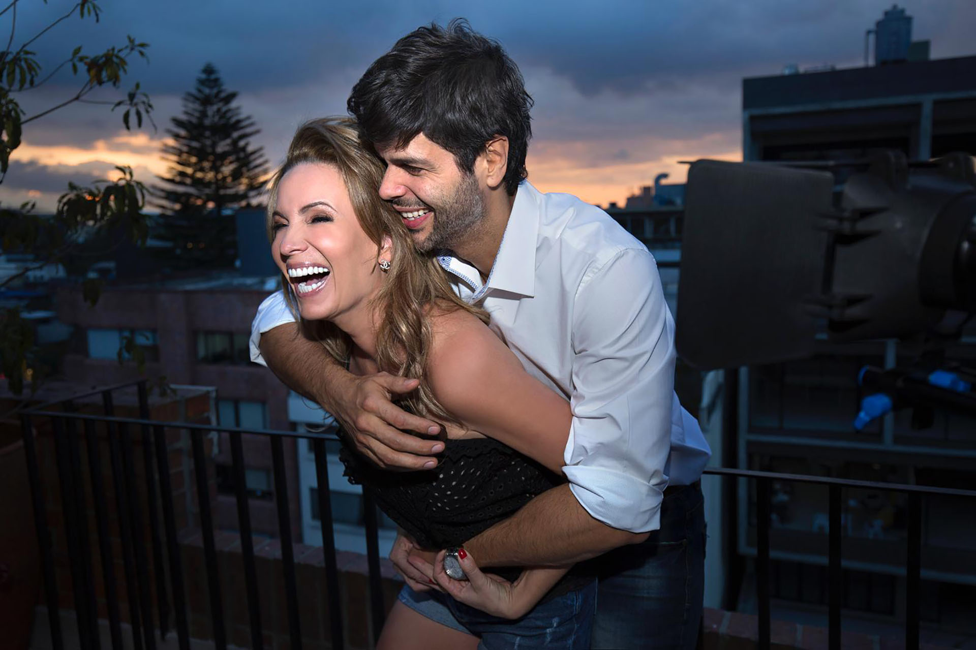 “Es un personaje muy rico, con muchas caras, que solo se deja guiar por el éxito, tanto en lo laboral como en su matrimonio, por el que reacciona solo cuando ve que se está echando a perder”, adelantó Denegri