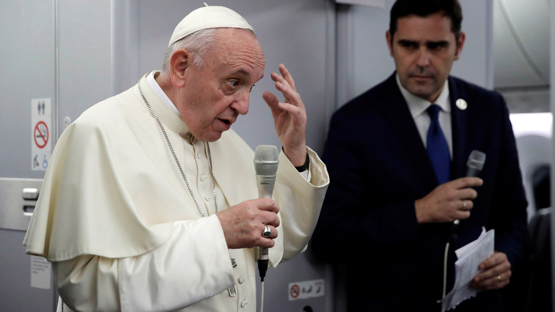 Francisco se mostró dispuesto a mediar en la crisis venezolana si las dos partes lo solicitan (REUTERS)