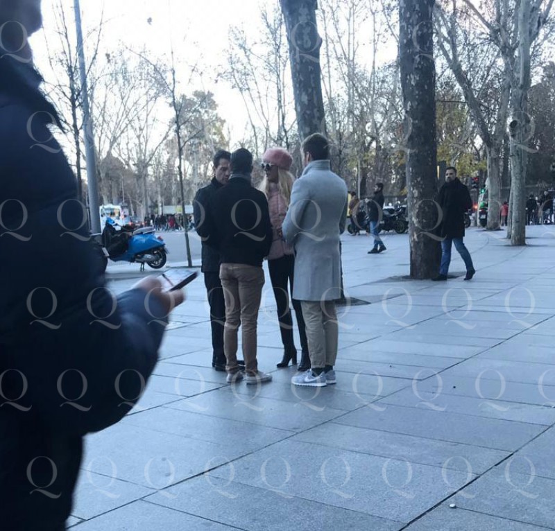 La imagen que desató los rumores de una separación con Angélica Rivera y una nueva relación con la modelo mexicana Tania Ruiz Eichelmann (Foto: Quién)