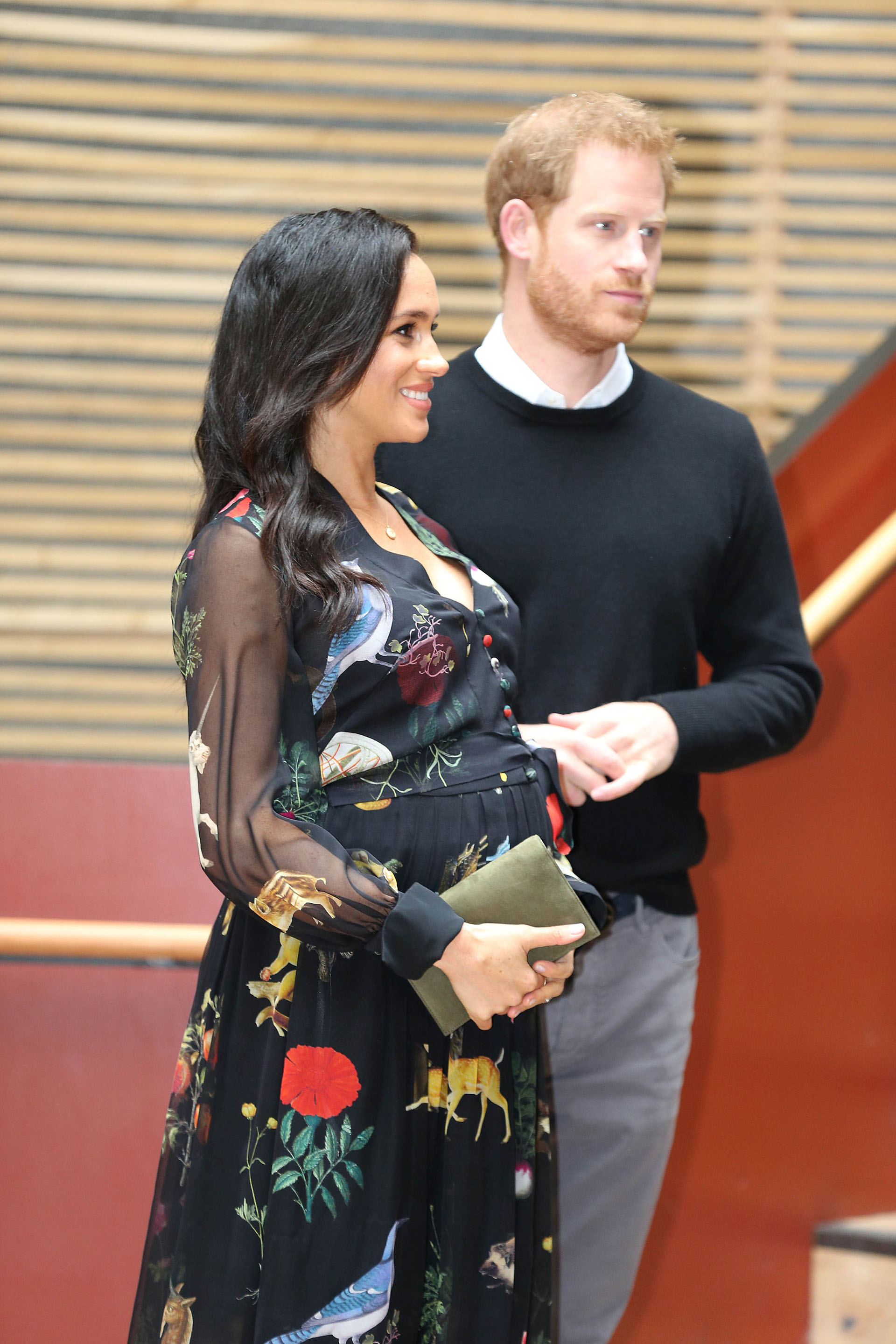 https://s3.amazonaws.com/arc-wordpress-client-uploads/infobae-wp/wp-content/uploads/2019/02/01191056/meghan-markle-principe-harry-visita-a-bristol-3.jpg