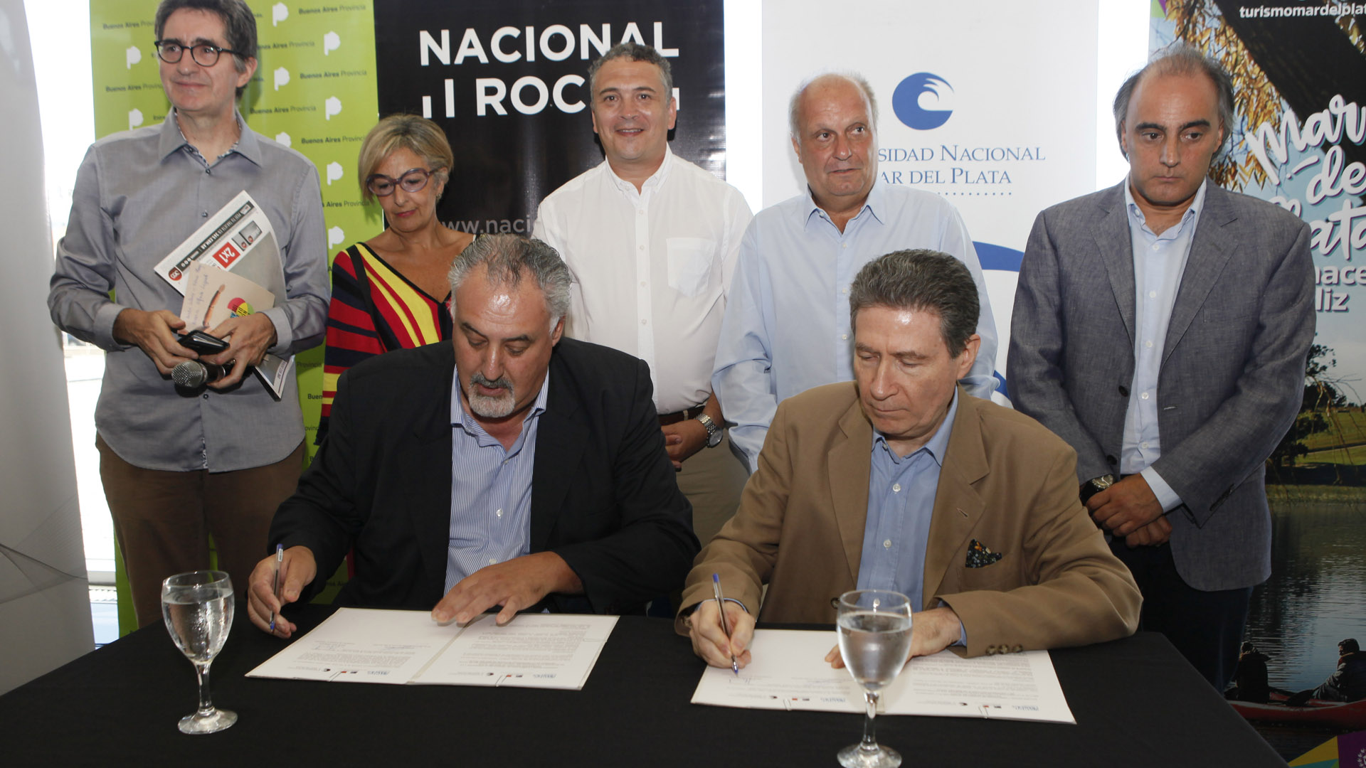 Alfredo Lazzeretti junto al Embajador. Foto: Francisco Mendes