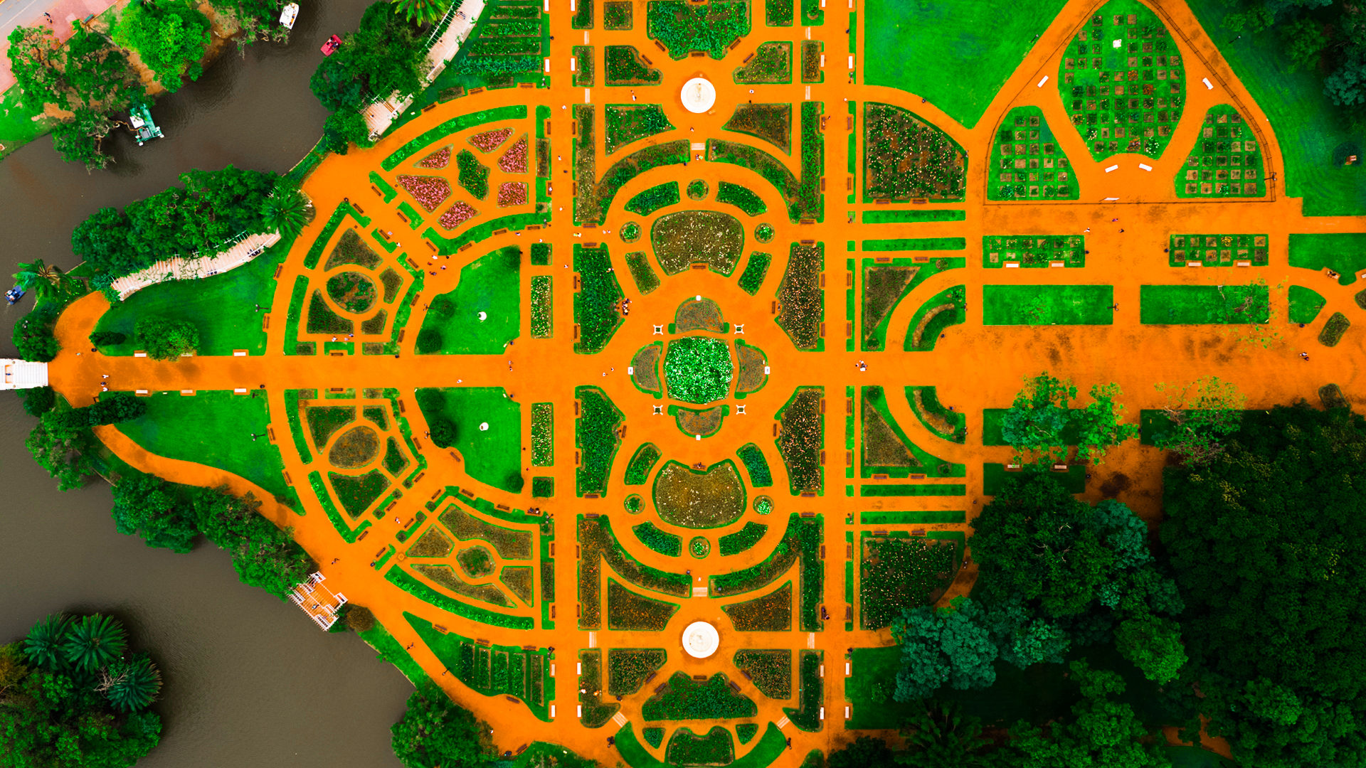 El Rosedal es un parque ubicado en los bosques de Palermo. Recibe este nombre dado a la gran variedad de rosas que se encuentran allí.