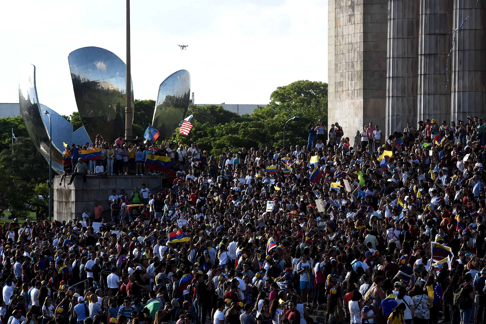 Durante el fin de semana los venezolanos en Buenos Aires se manifestaron frente a la Facultad de Derecho de la Universidad de Buenos Aires (Nicolás Stulberg)