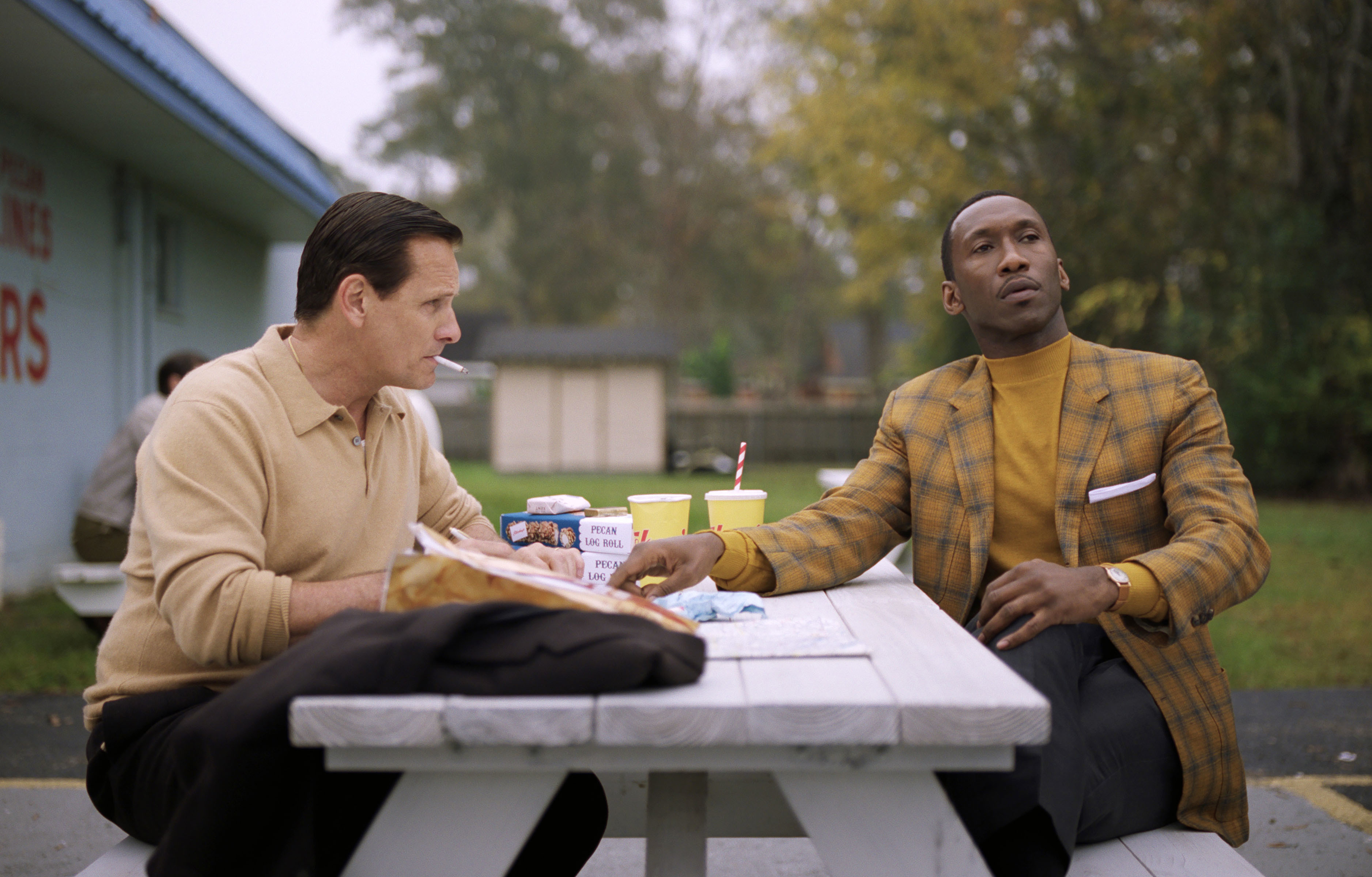Viggo Mortensen y Mahershala Ali es una escena de “Green Book”