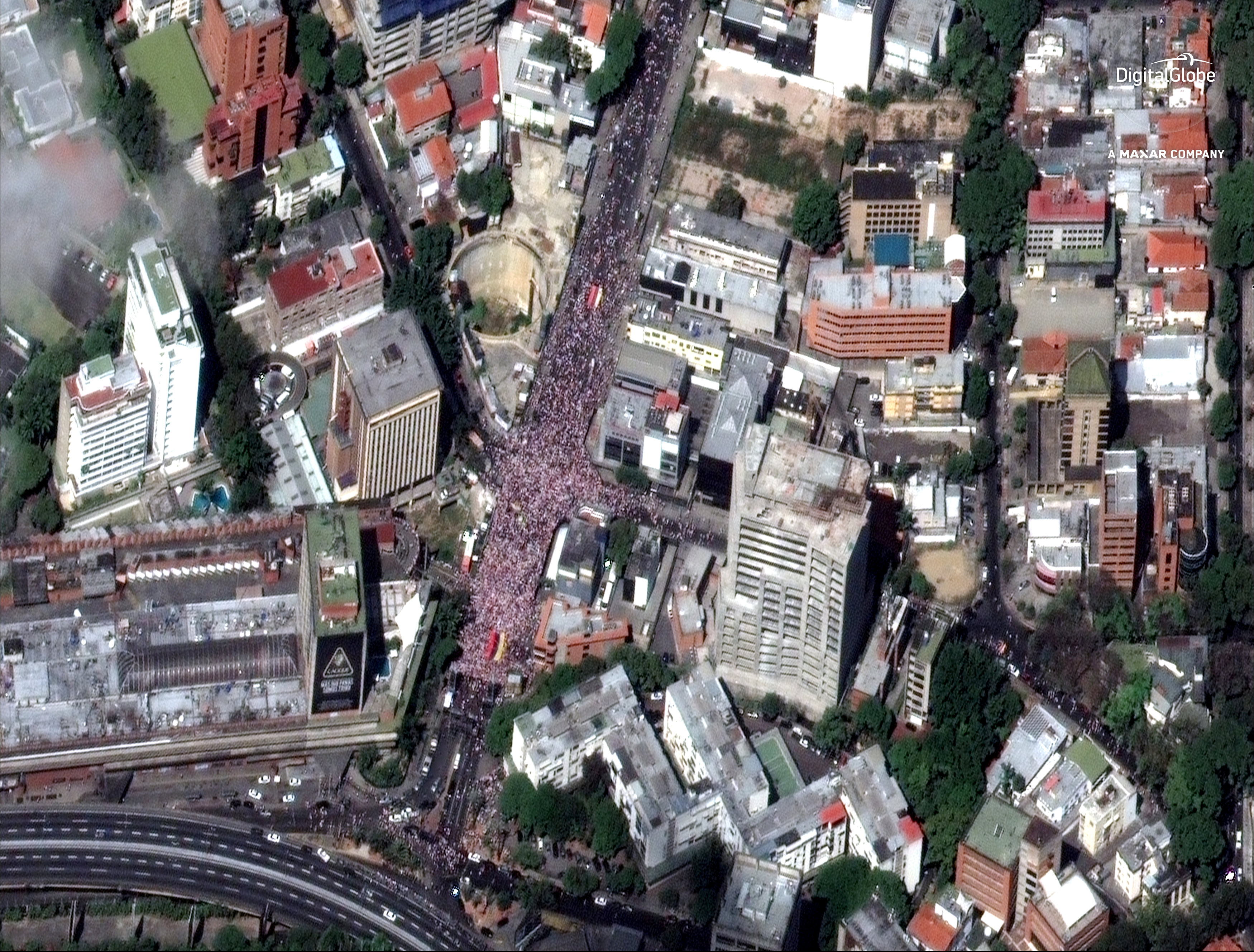 Miles de venezolanos retomaron las calles del país para repudiar a Maduro (DigitalGlobe/Reuters)