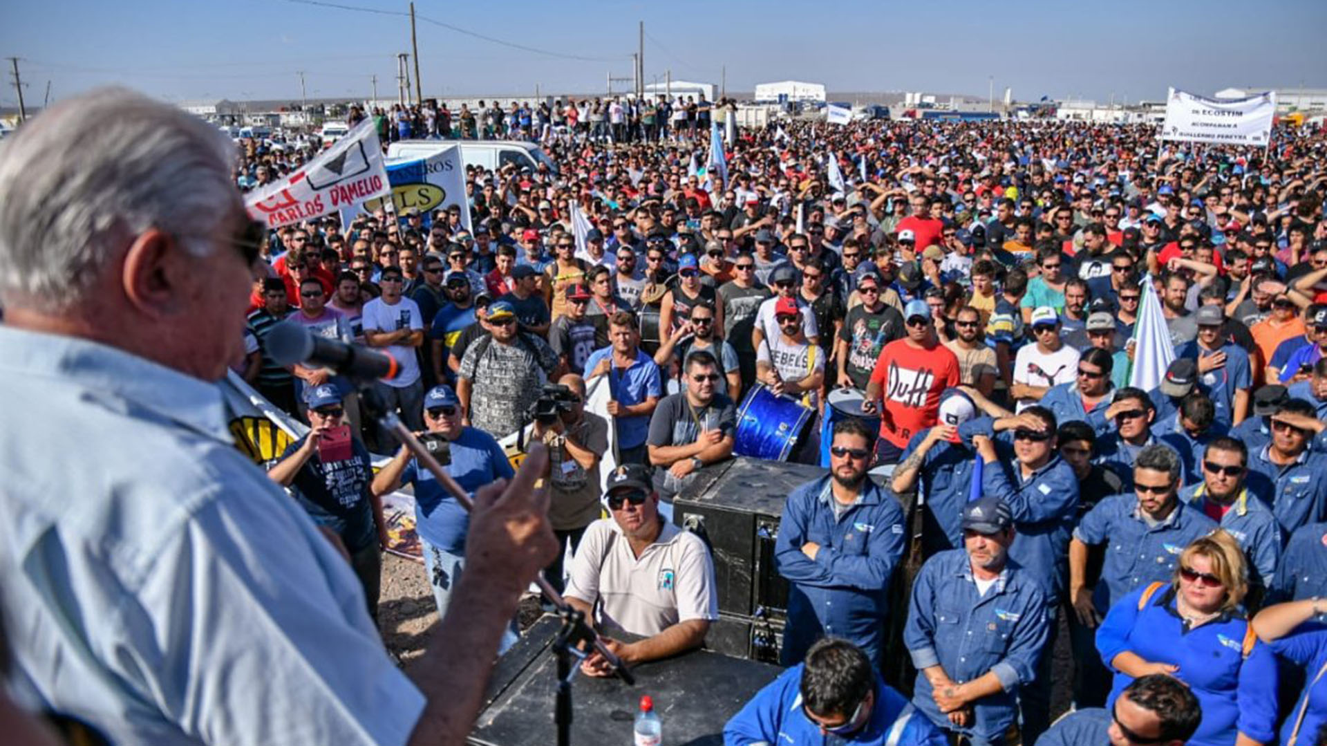 Ayer, 30.000 petroleros hicieron una asamblea en Añelo, Neuquén