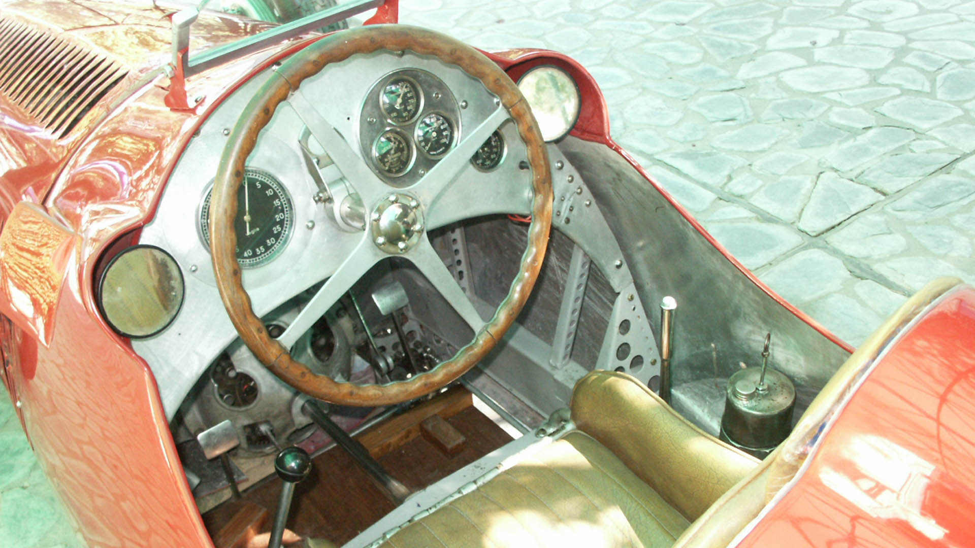 El auto que corrió el “Aguilucho es el único en el mundo con motor de 3.800 cm3