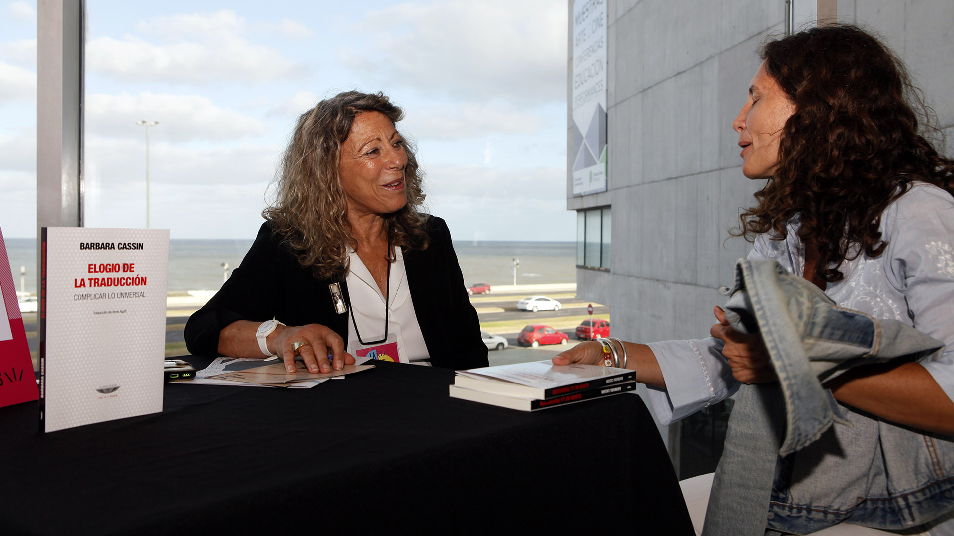 Barbara Cassin en el Museo MAR. Foto: Francisco Mendes