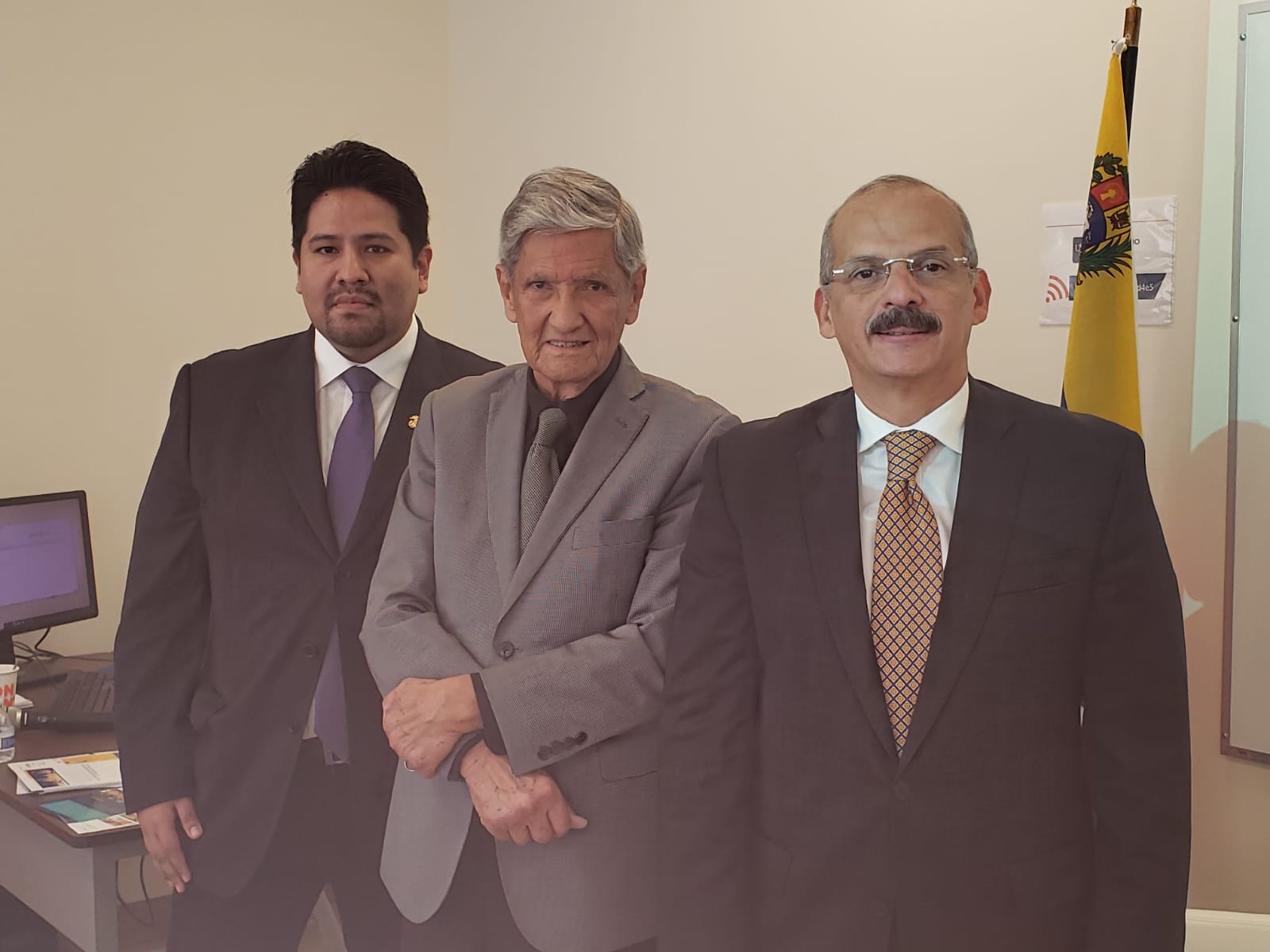 Embajador Armando Valladares, el consultor Joseph Humire y el Magistrado Alejandro Rebolledo
