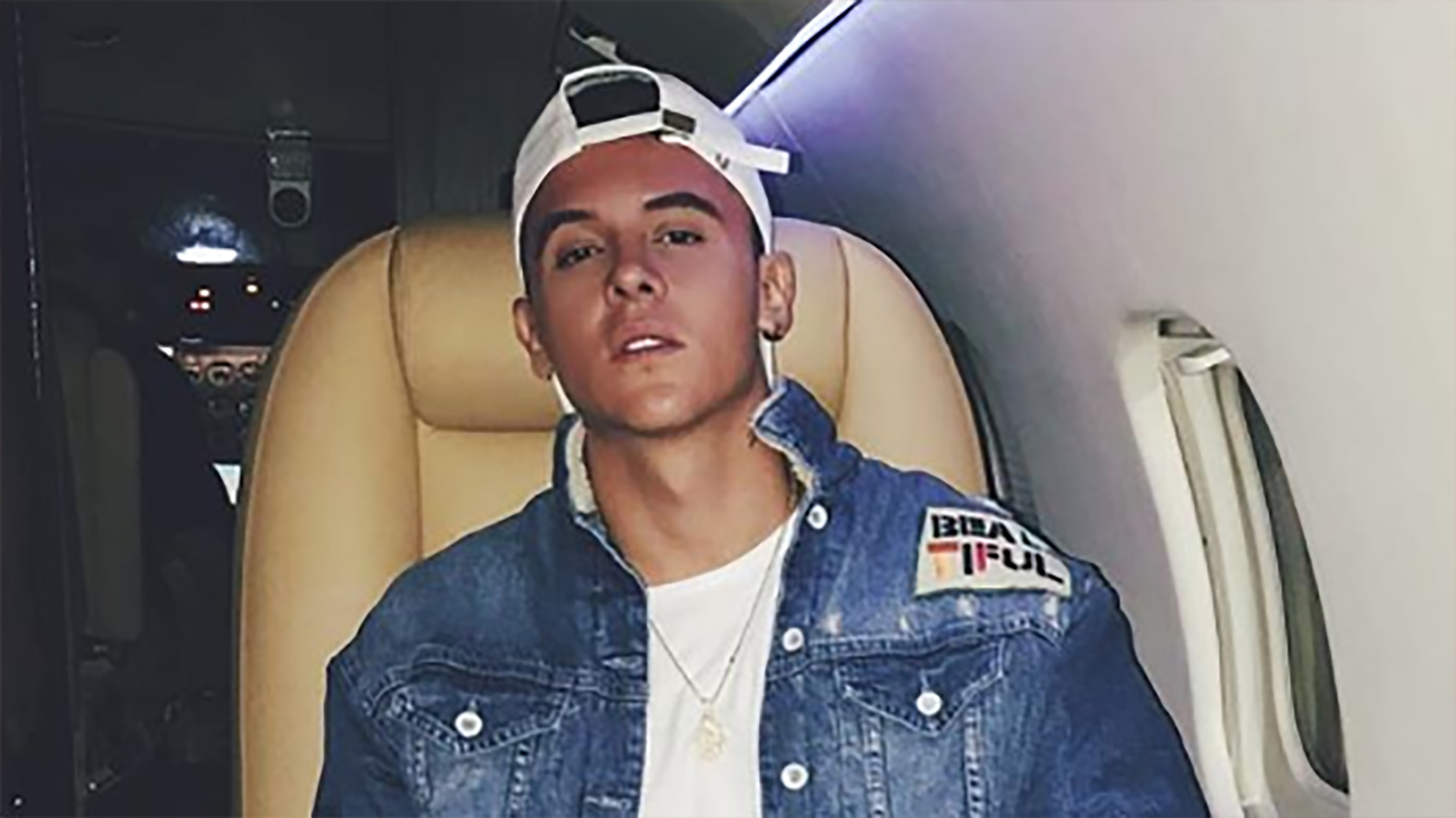 Kevin Roldán, de 26 años, también es acusado por una mujer de acosarla sexualmente luego de mostrarle un video donde tiene relaciones sexuales con una menor de edad.