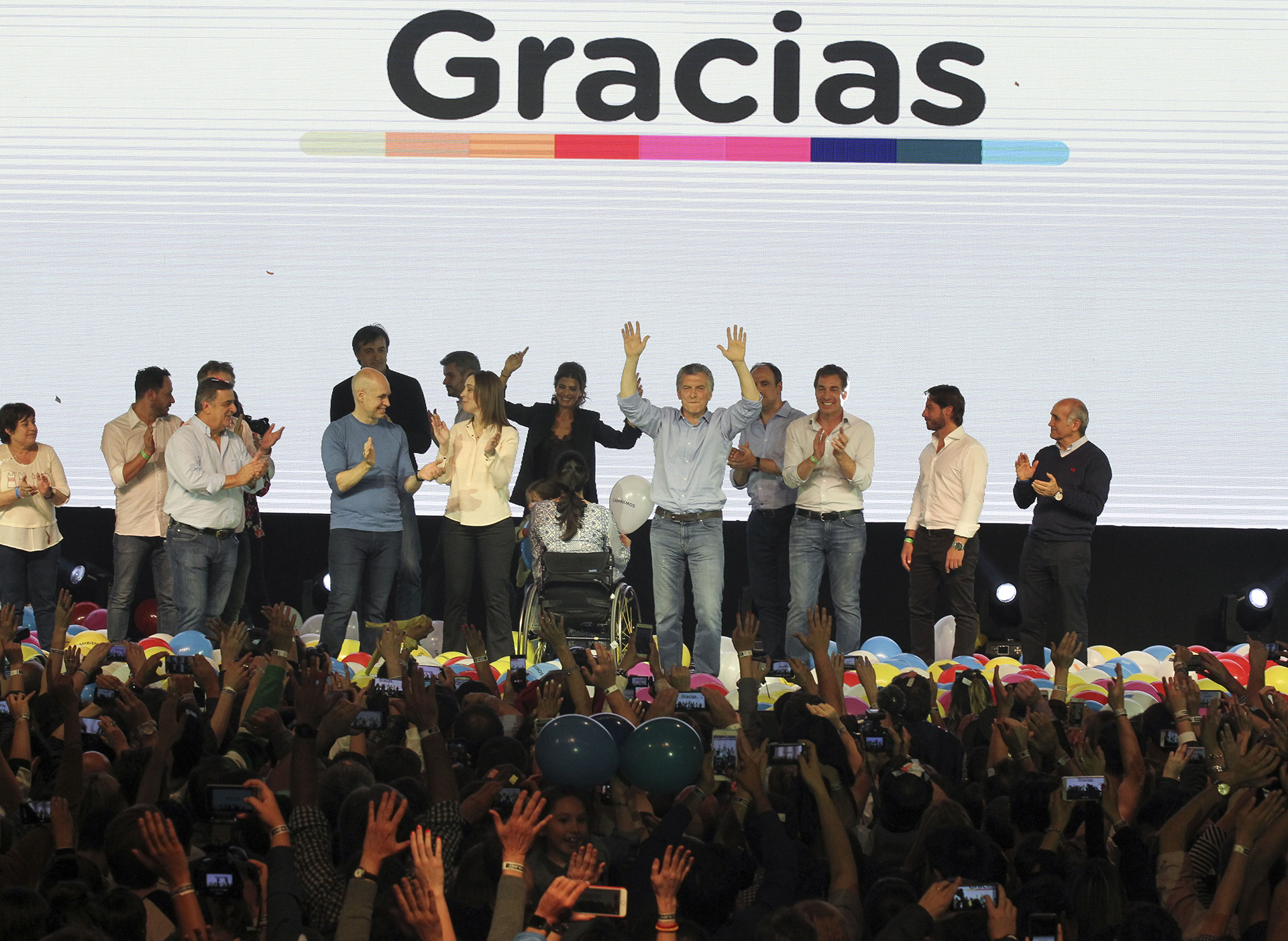 2017. Festejo en el búnker de Cambiemos tras ganar las victorias obtenidas en las elecciones legislativas de 2017.