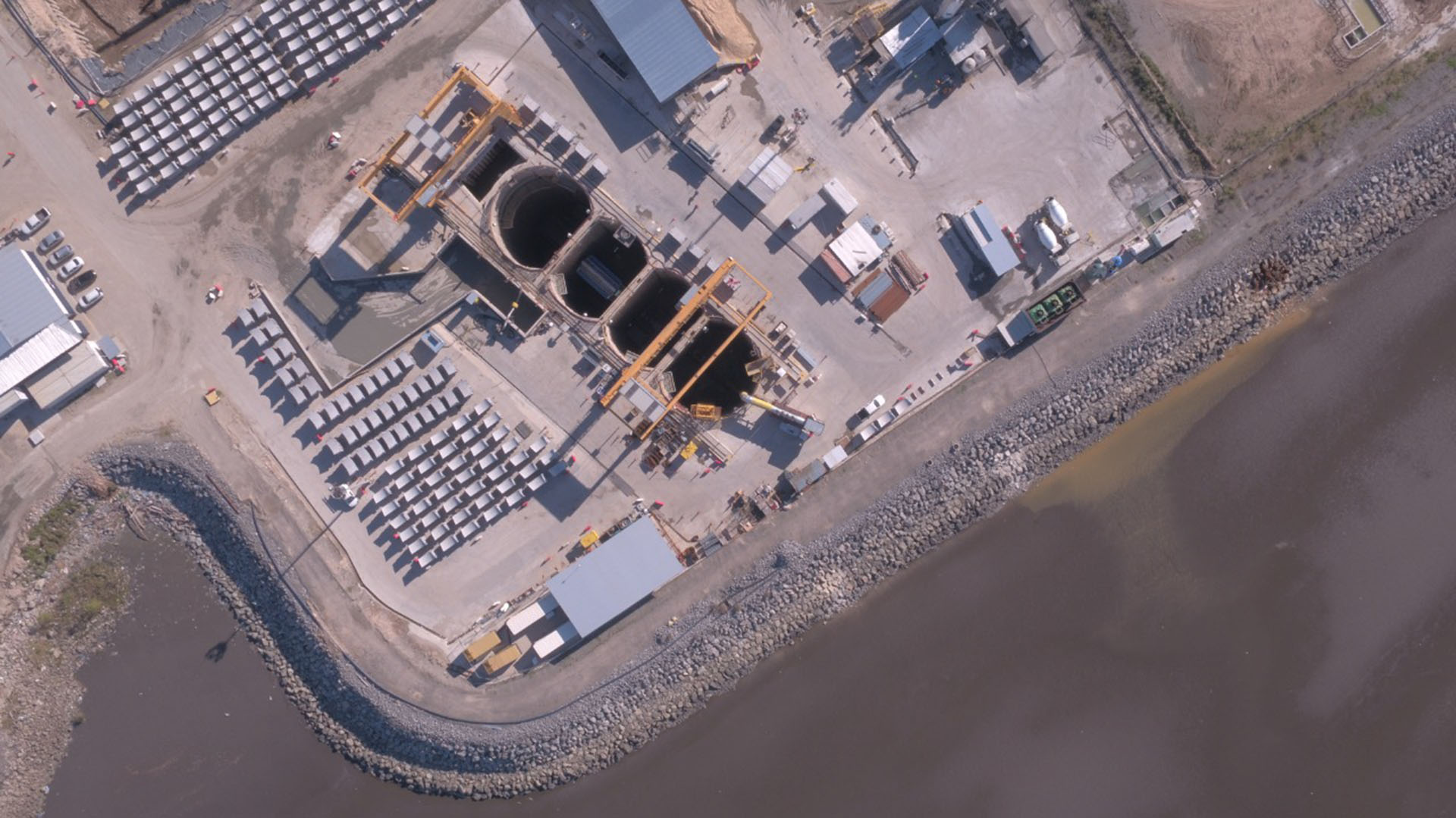 Vista aérea del predio donde se realizan las obras