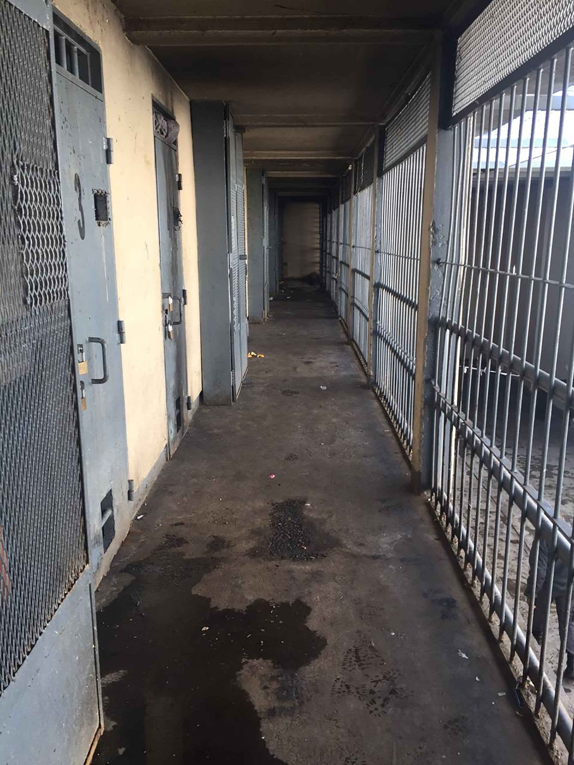 Estos son algunos de los pasillos del penal mendocino