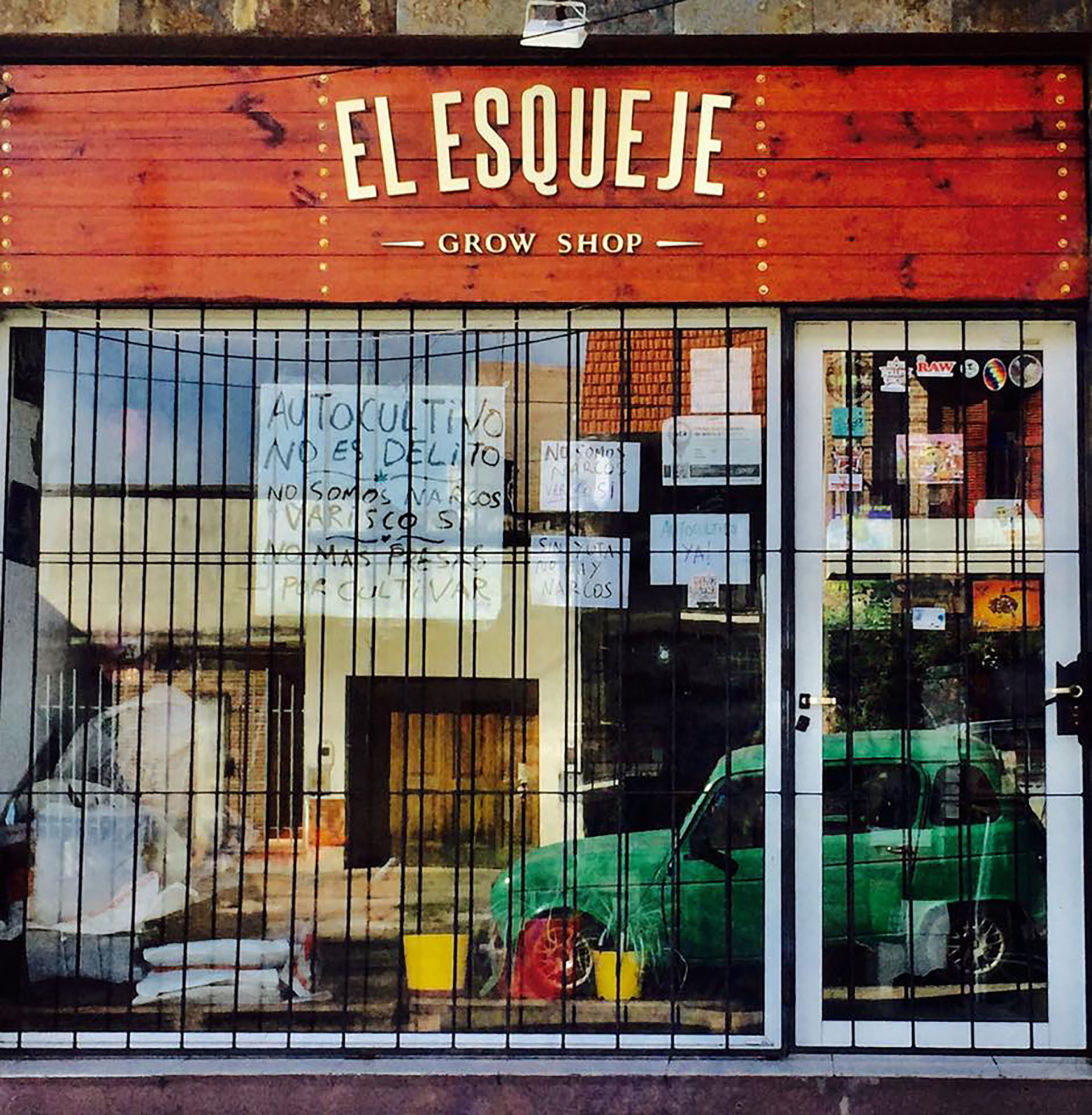 El local comercial de Malajovich que fue allanado e investigado por la Policía Federal