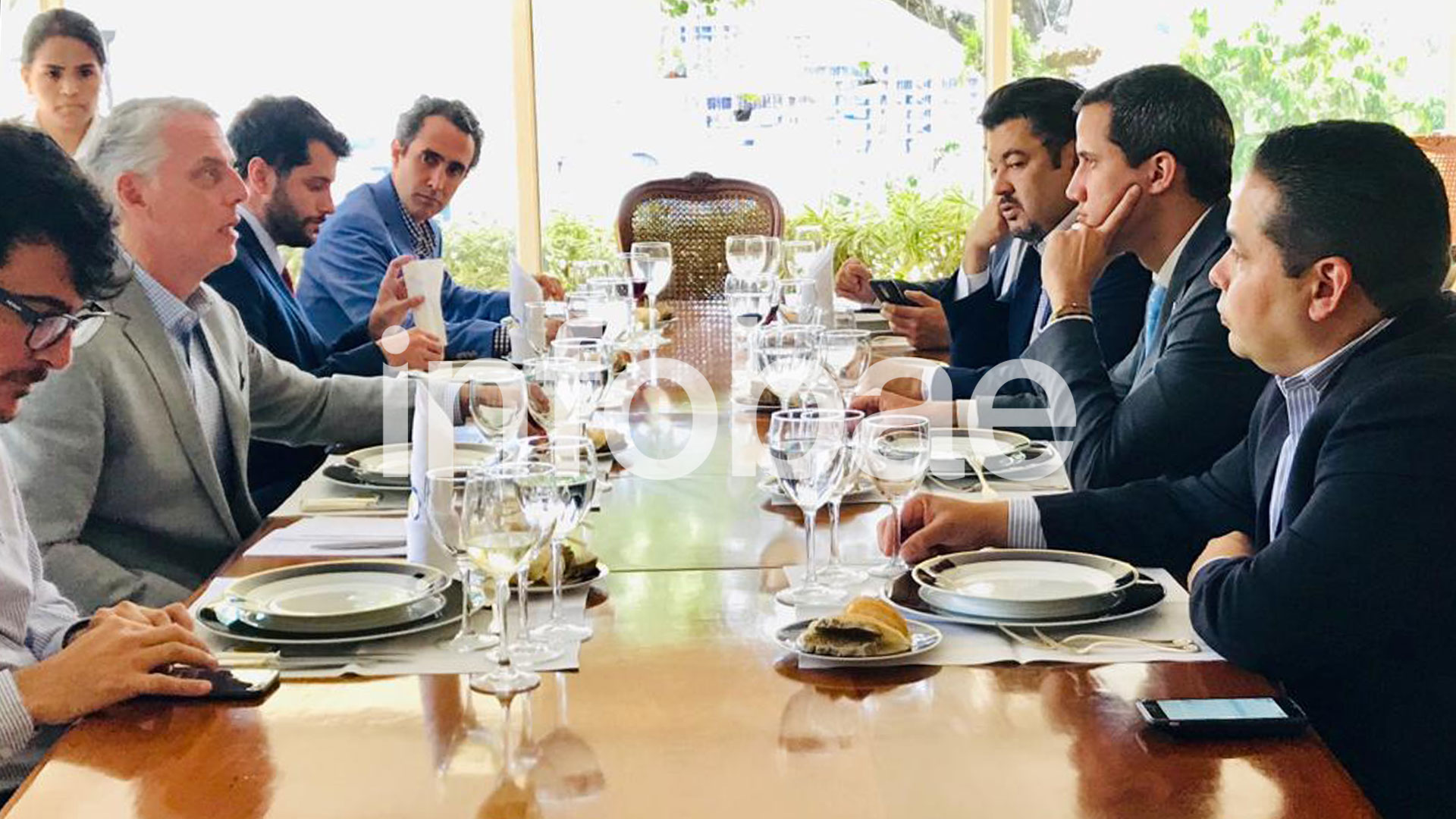 El almuerzo se llevó a cabo en la residencia donde está alojado Eduardo Porreti