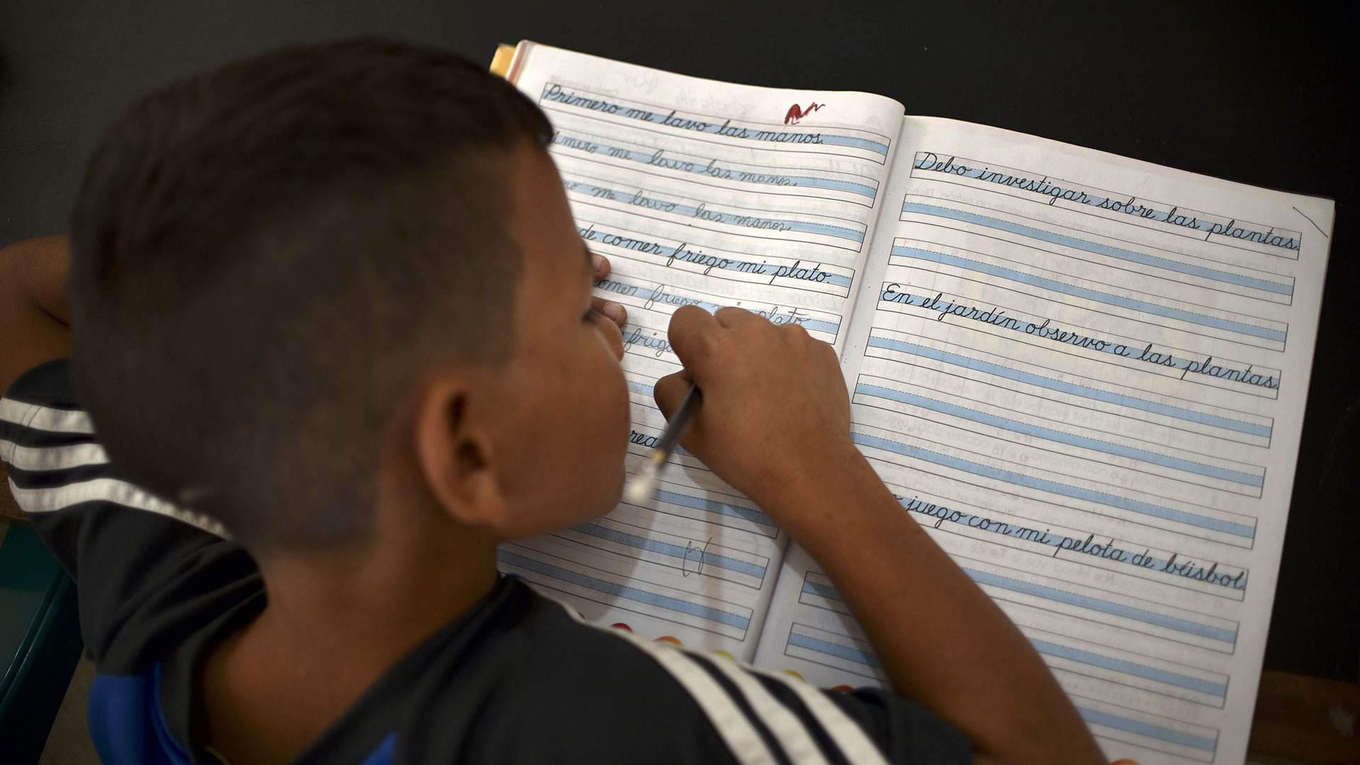 Un pequeño estudiante (AFP)