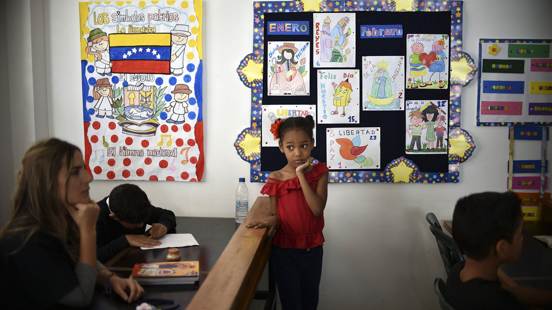 Los venezolanos sufren de escasez e hiperinflación (AFP)