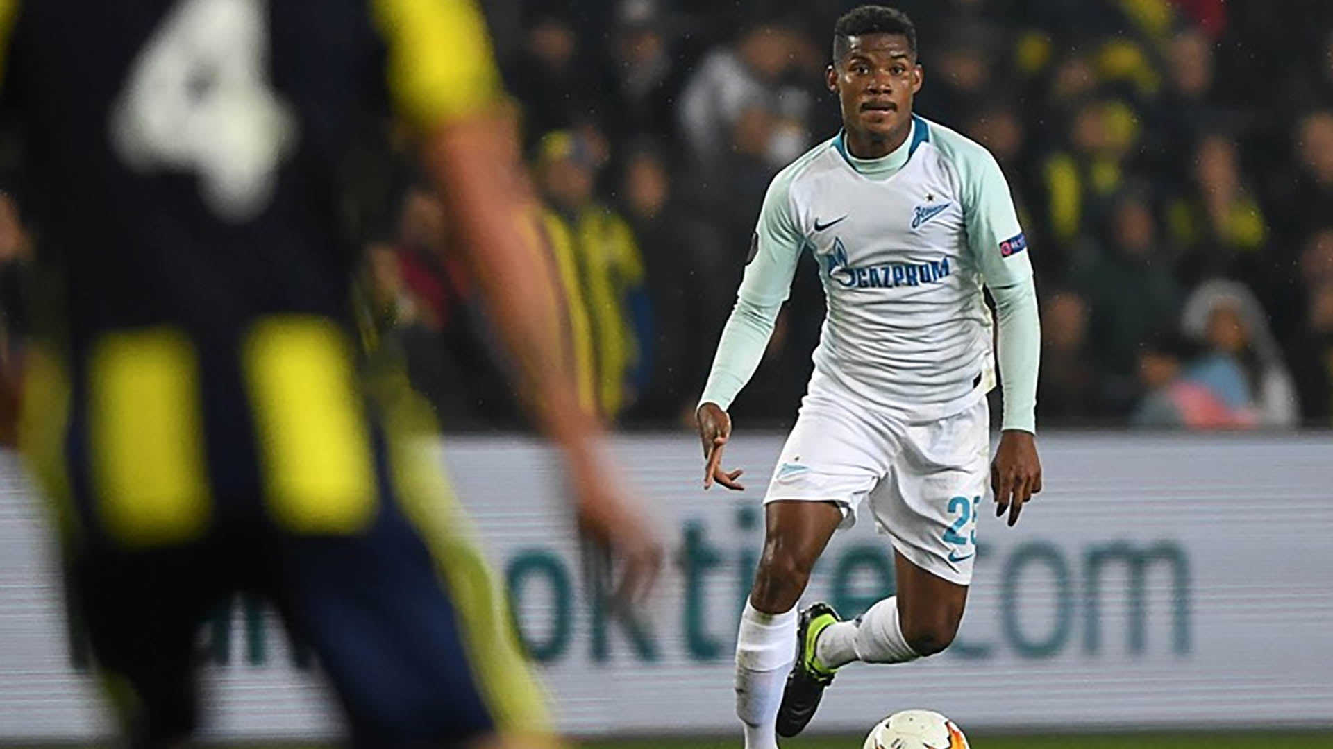 El debut de Wilmar en el Zenit no fue el esperado: derrota 1-0 por Europa League (UEFA)