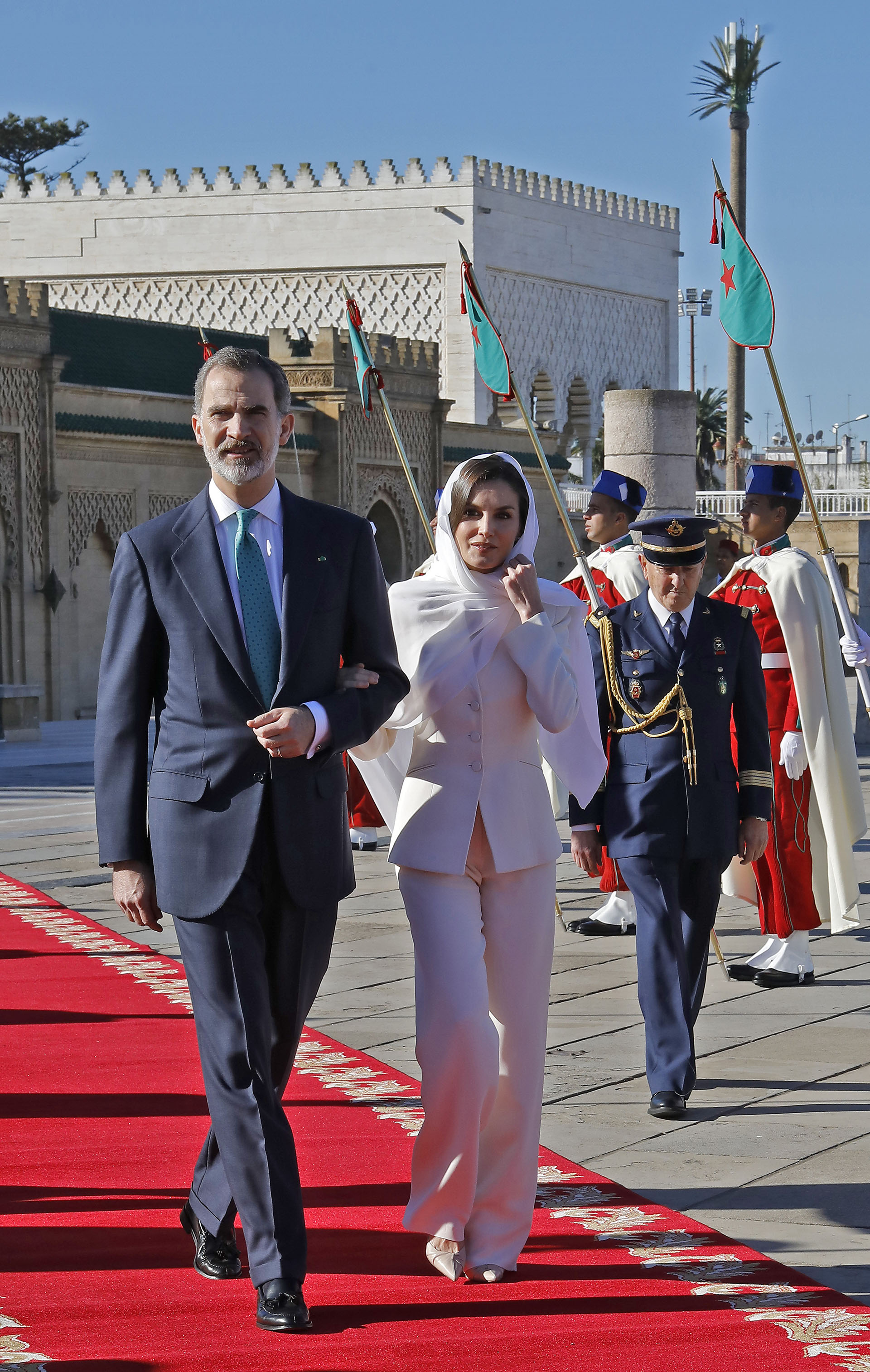 Letizia no tiene reparo en repetir sus looks y volver a usar las icónicas piezas de su vestidor