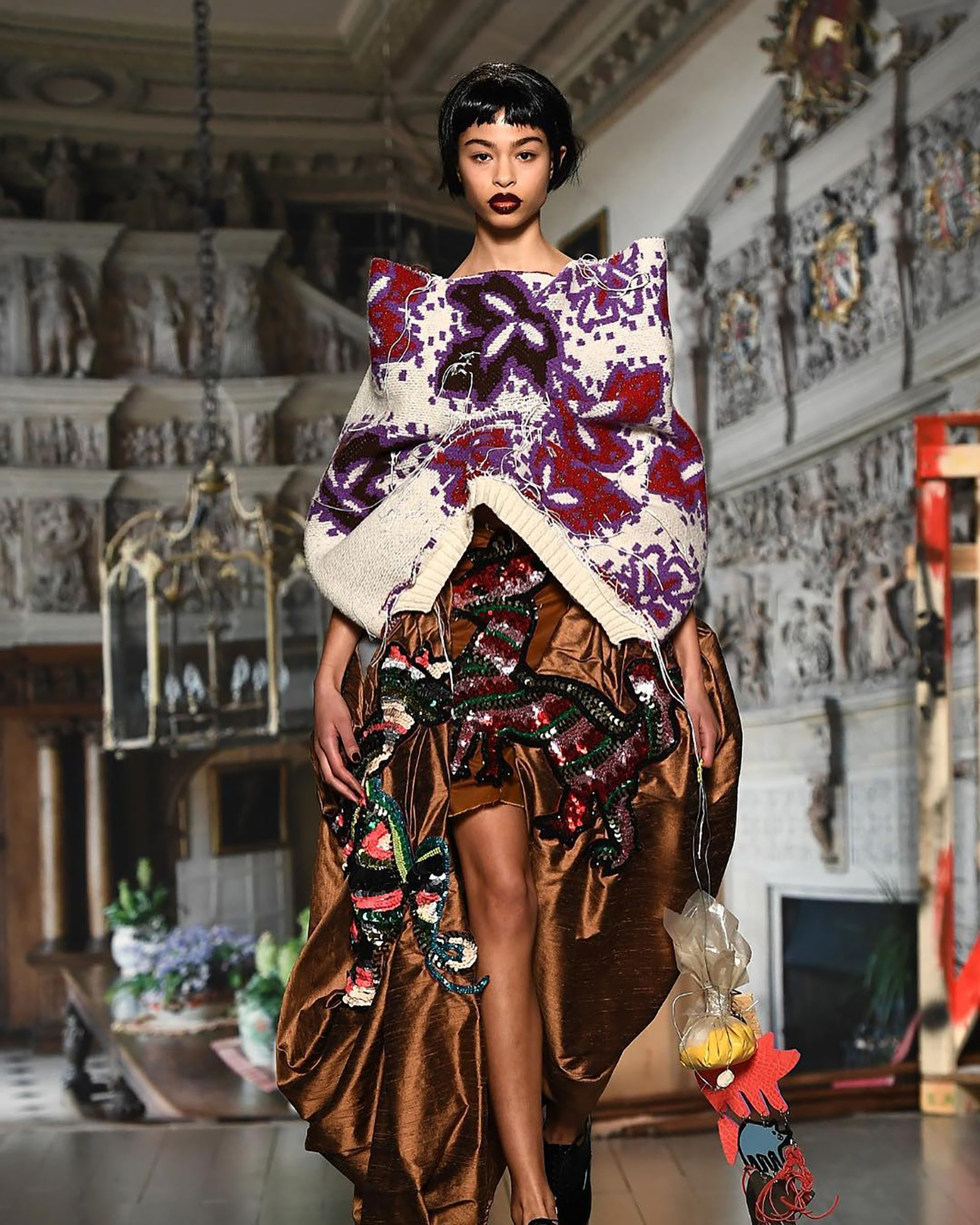Comenzando la vida como una marca centrada en prendas de punto, Bovan, que se formó en Central Saint Martins (Instagram: @londonfashionweek)