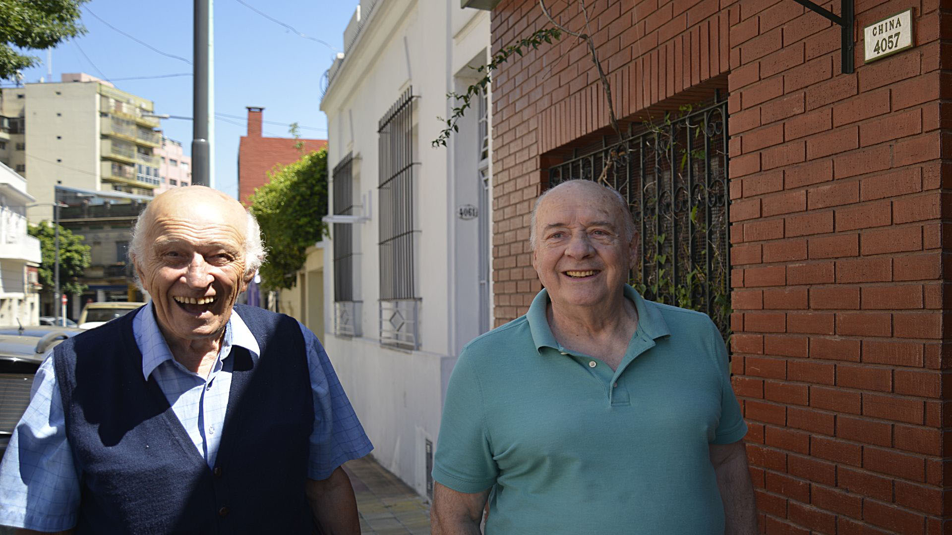 Arnaldo Mamianetti y Carlos Bruzera son amigos desde que tienen 10 años. Crecieron en el pasaje China (Gustavo Gavotti)