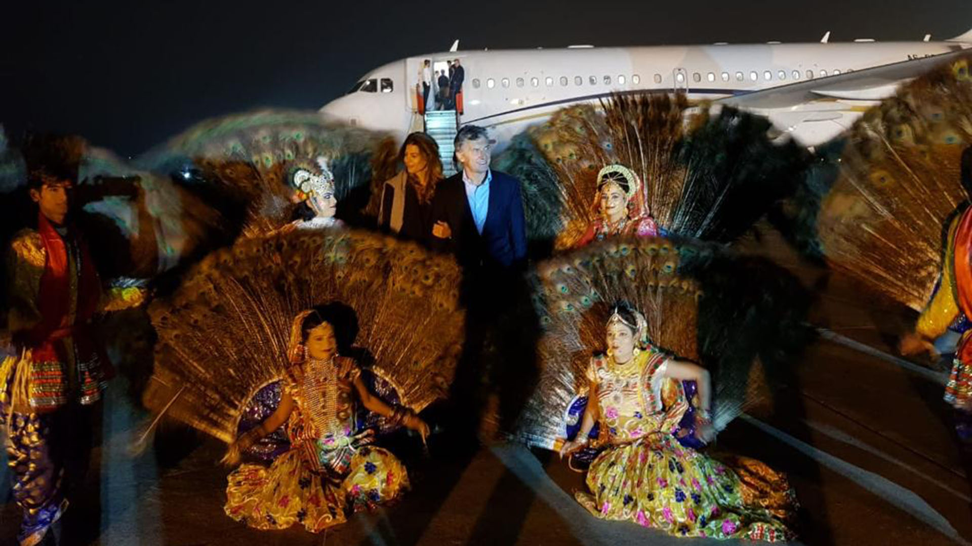 El presidente Mauricio Macri y su esposa Juliana Awada fueron recibidos de una forma especial en la ciudad de Agra