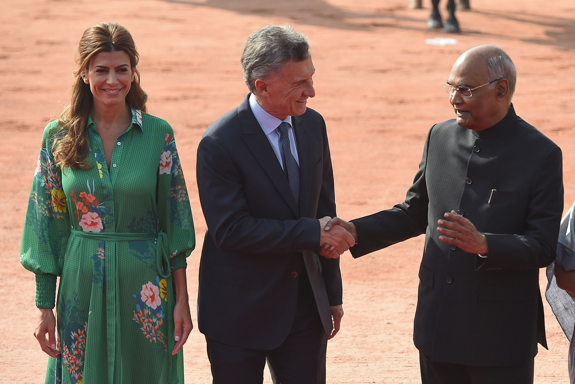Mauricio Macri saluda al presidente Ram Nath Kovind