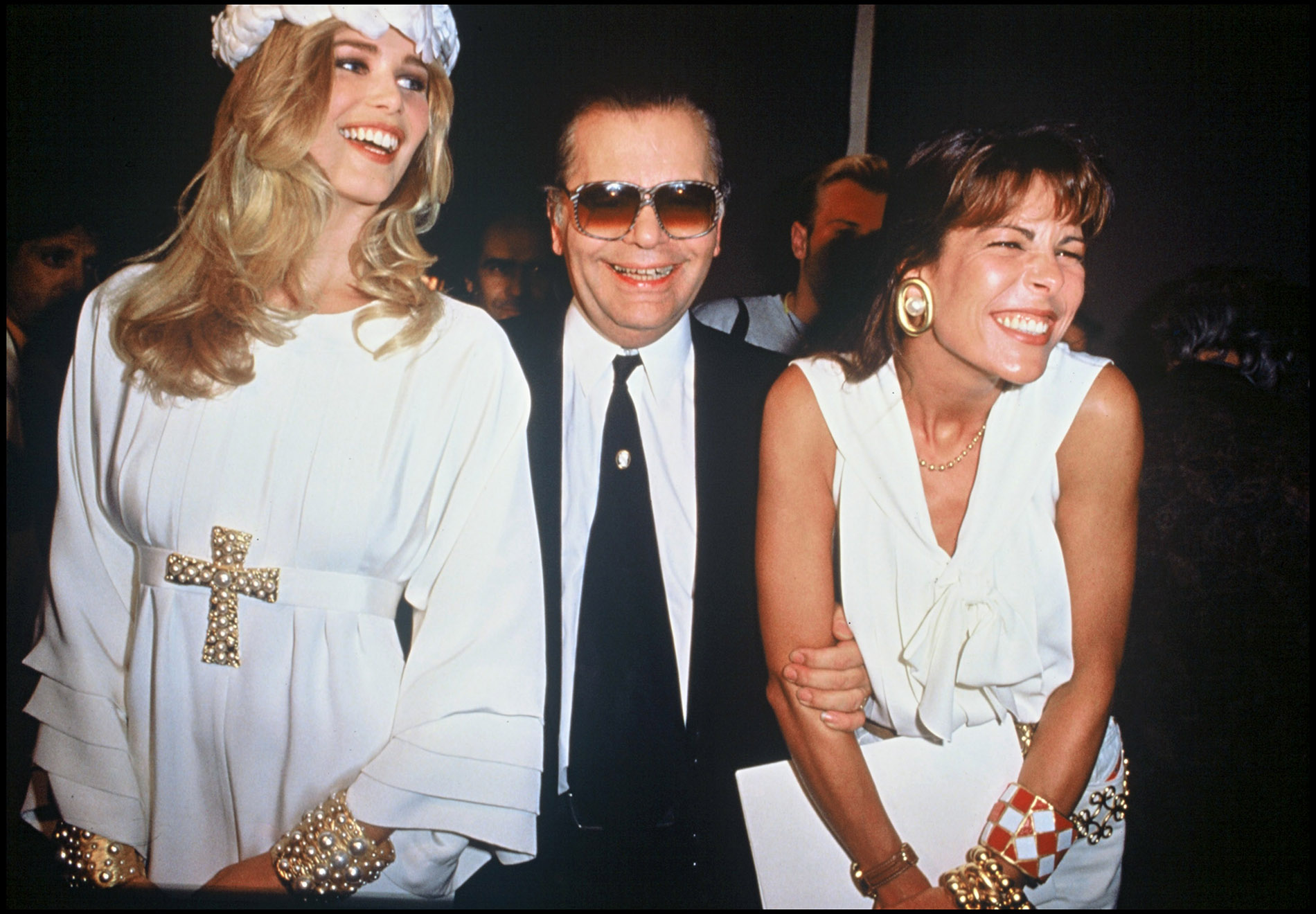 Con Claudia Schiffer y Carolína de Mónaco, su musa y amiga de toda la vida.
