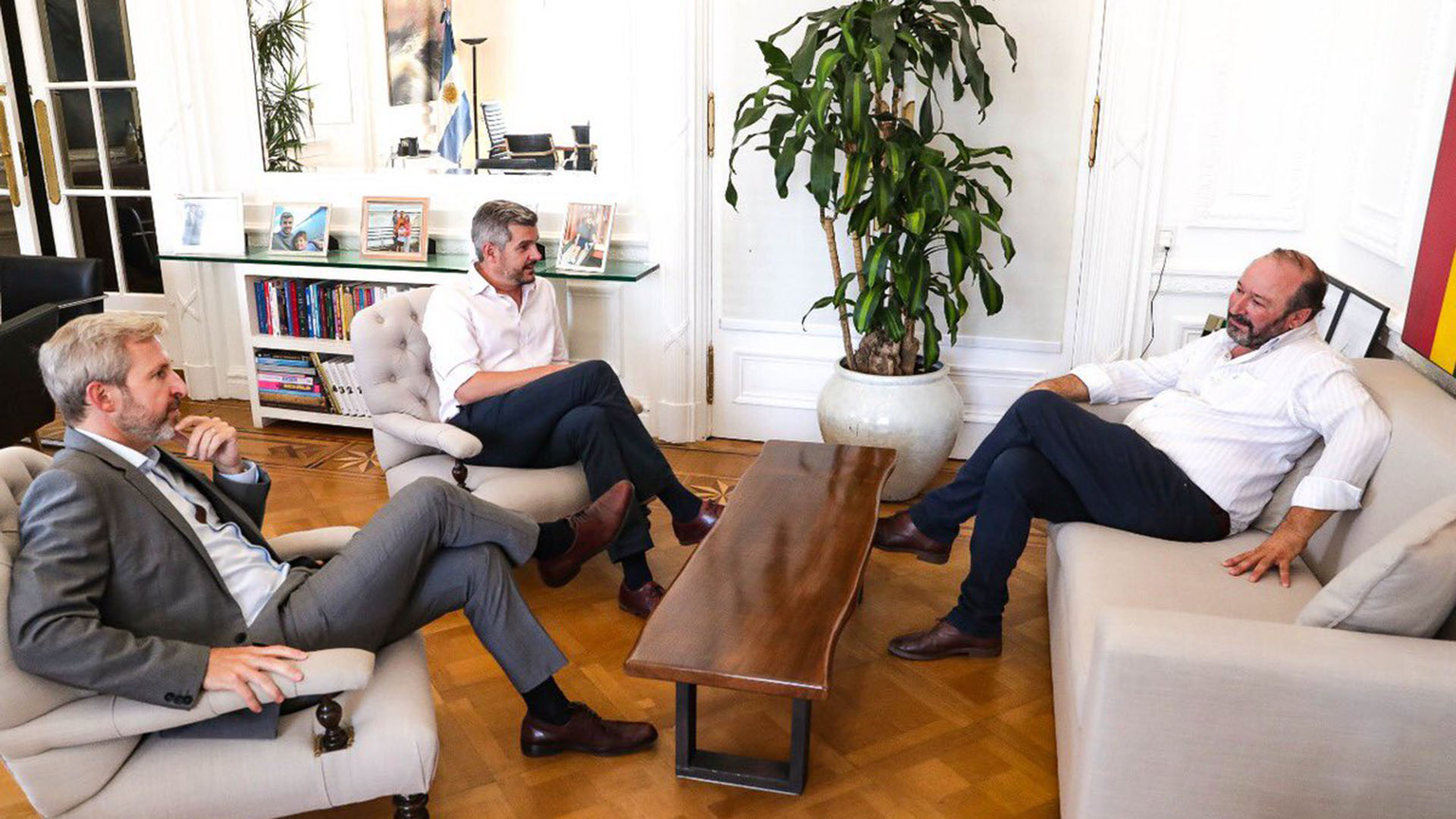 Marcos Peña y Rogelio Frigerio, dos de los más activos en la negociación con la UCR (@marquitospena)