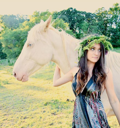 La youtuber quiere convertir su granja en un santuario (Foto: Instagram @adrirachelle)