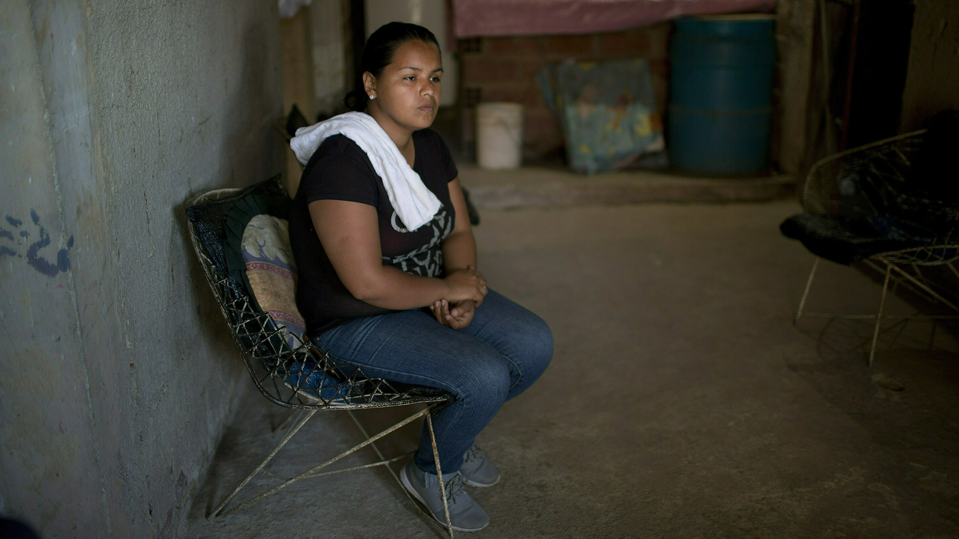 Marvelis Sinai, prima de Jhonny Godoy, asegura que seguirá “saliendo a marchar porque lo aprendí de mi primo. Él murió por dejarnos una Venezuela libre” (AP /Ariana Cubillos)