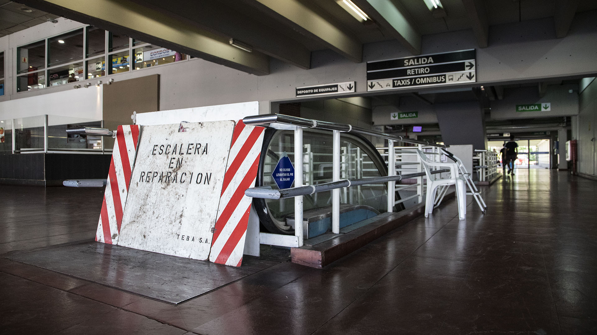 Las escaleras fuera de servicio (Lihue Althabe)
