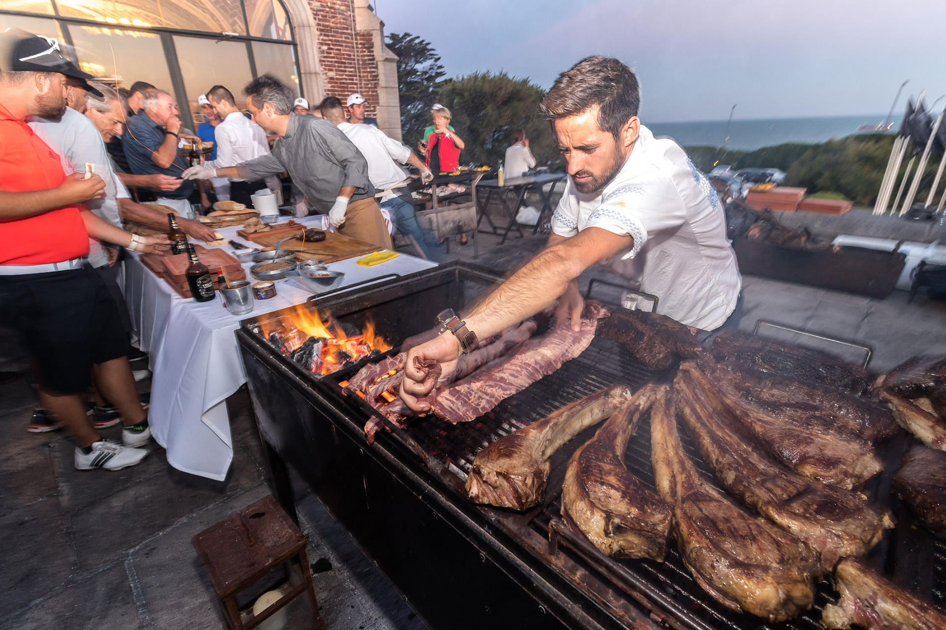 Rodolfo Puente estuvo a cargo del exclusivo asado