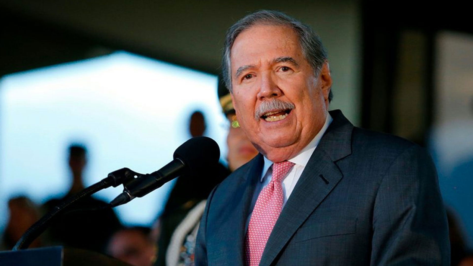 El ministro de Defensa de Colombia, Guillermo Botero.