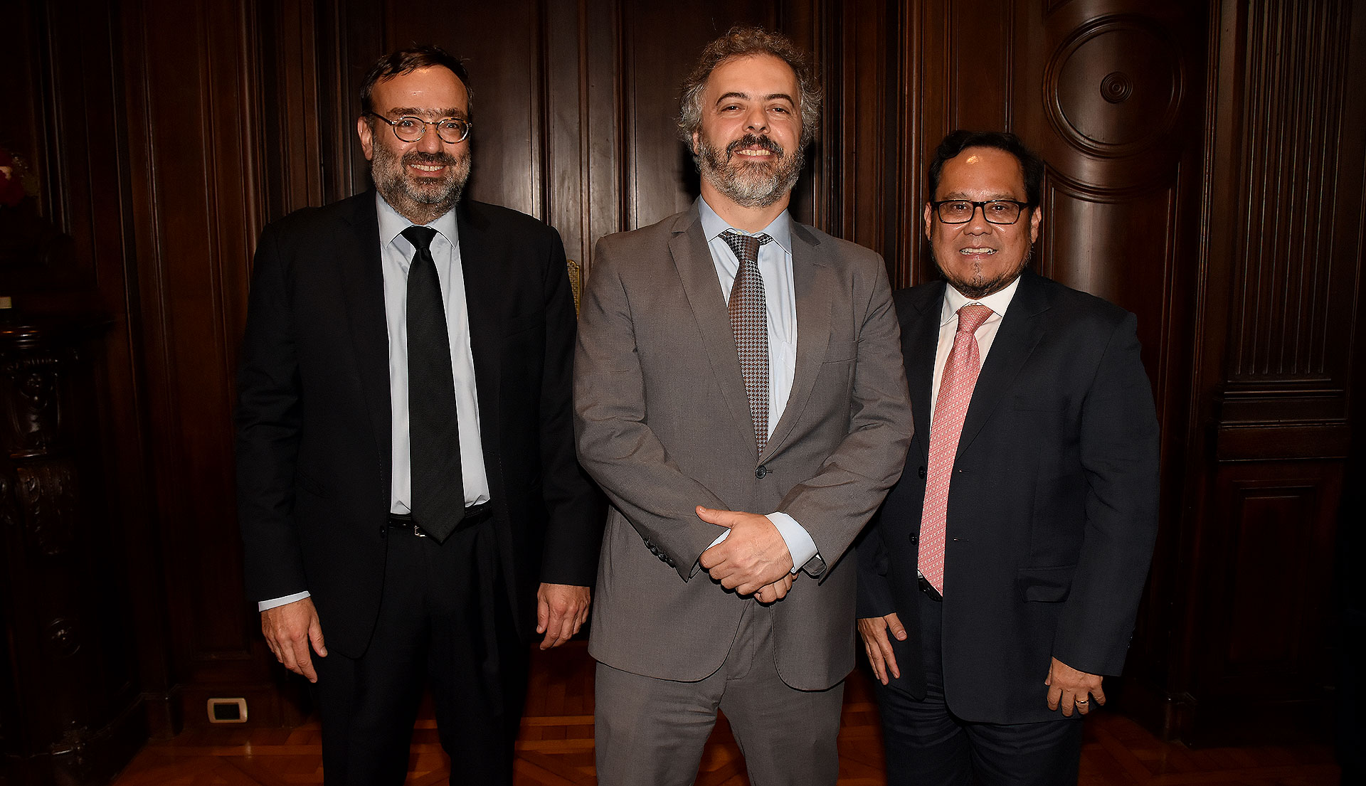 Marcelo Viegas, ministro consejero embajada del Brasil; Claudio Garon, ministro y Armando López Trujillo, jefe de cancillería de la embajada de México en Argentina