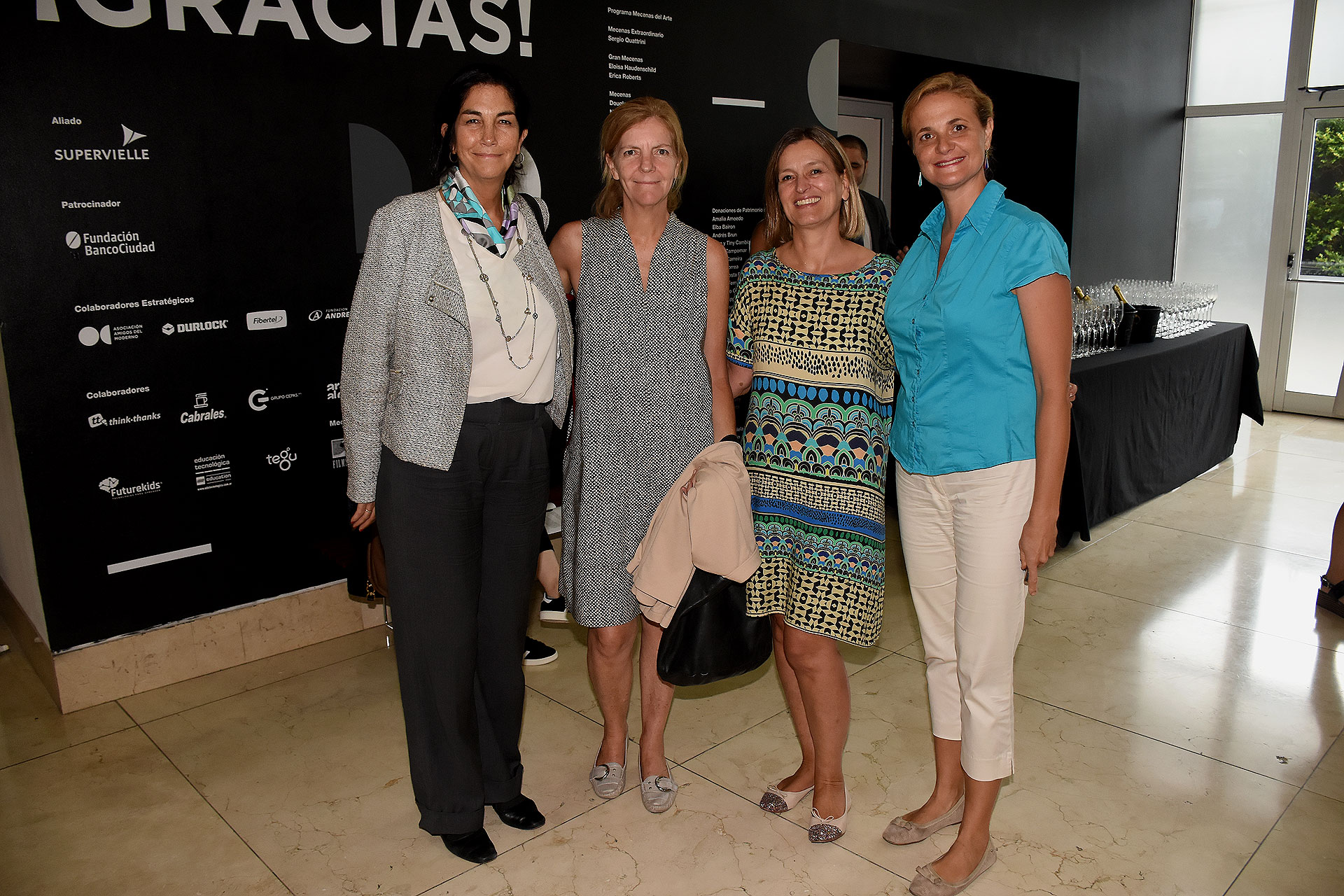 Laura Ocampo, Dolores Barbosa, parte del programa mecenas, Silvia Brown y Marina Von Heyde, gerente de operaciones y desarrollo institucional del Mamba
