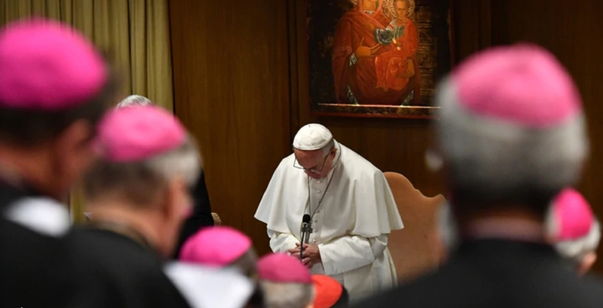 El Papa Franciso reunió a los líderes de cada país para tratar el tema de la pedofilia.(Foto: AFP)