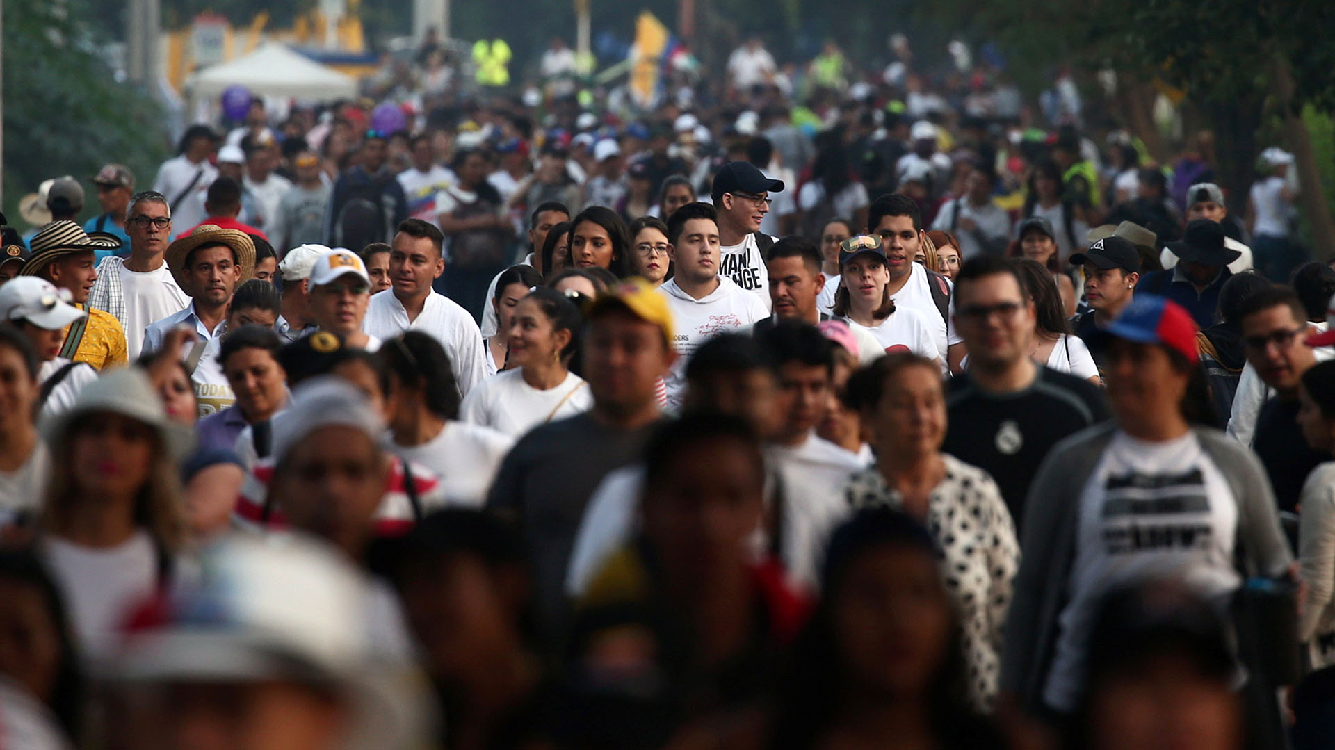 Miles de personas llegaron temprano para asistir al concierto (REUTERS/Edgard Garrido)