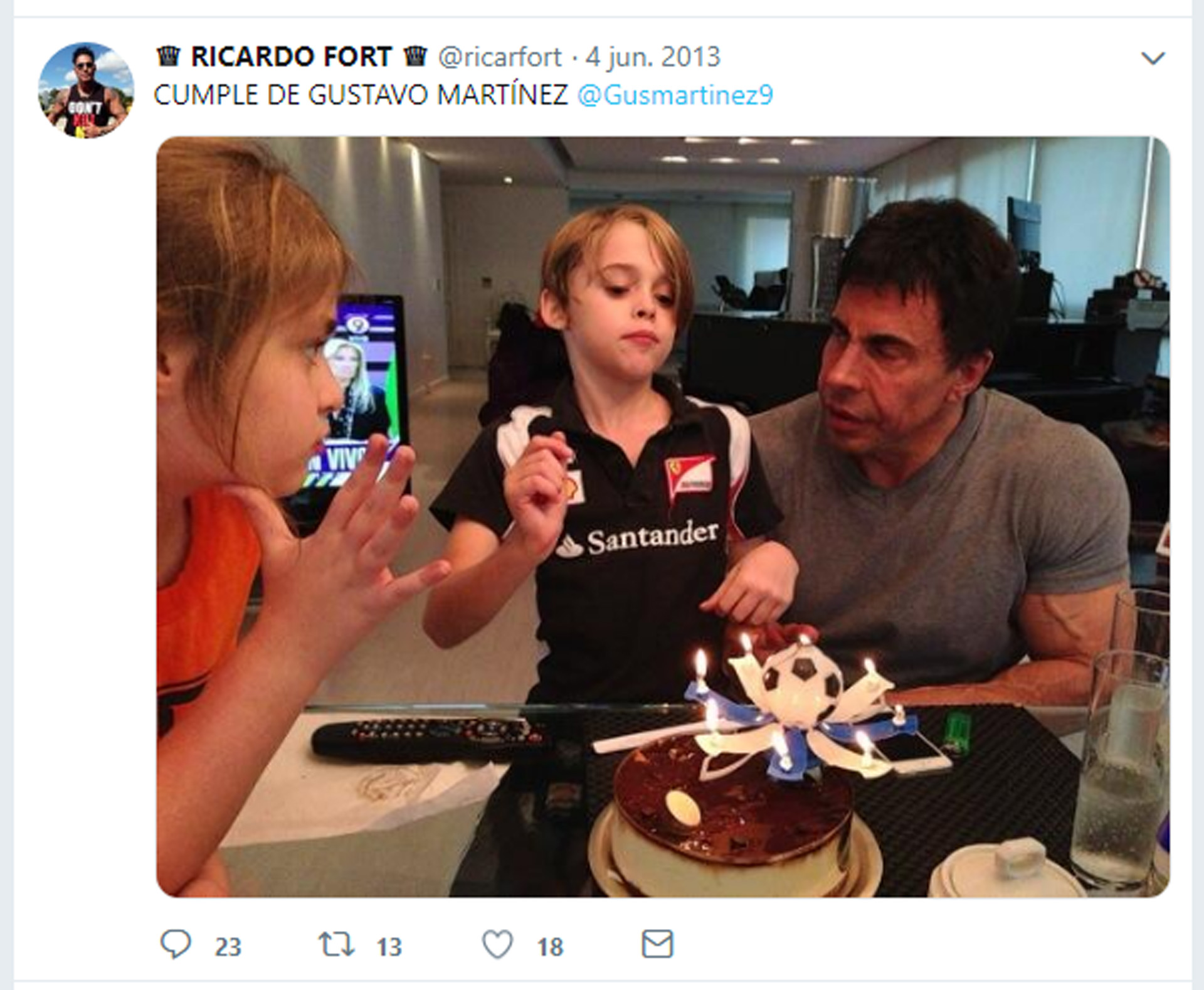 (Twitter)