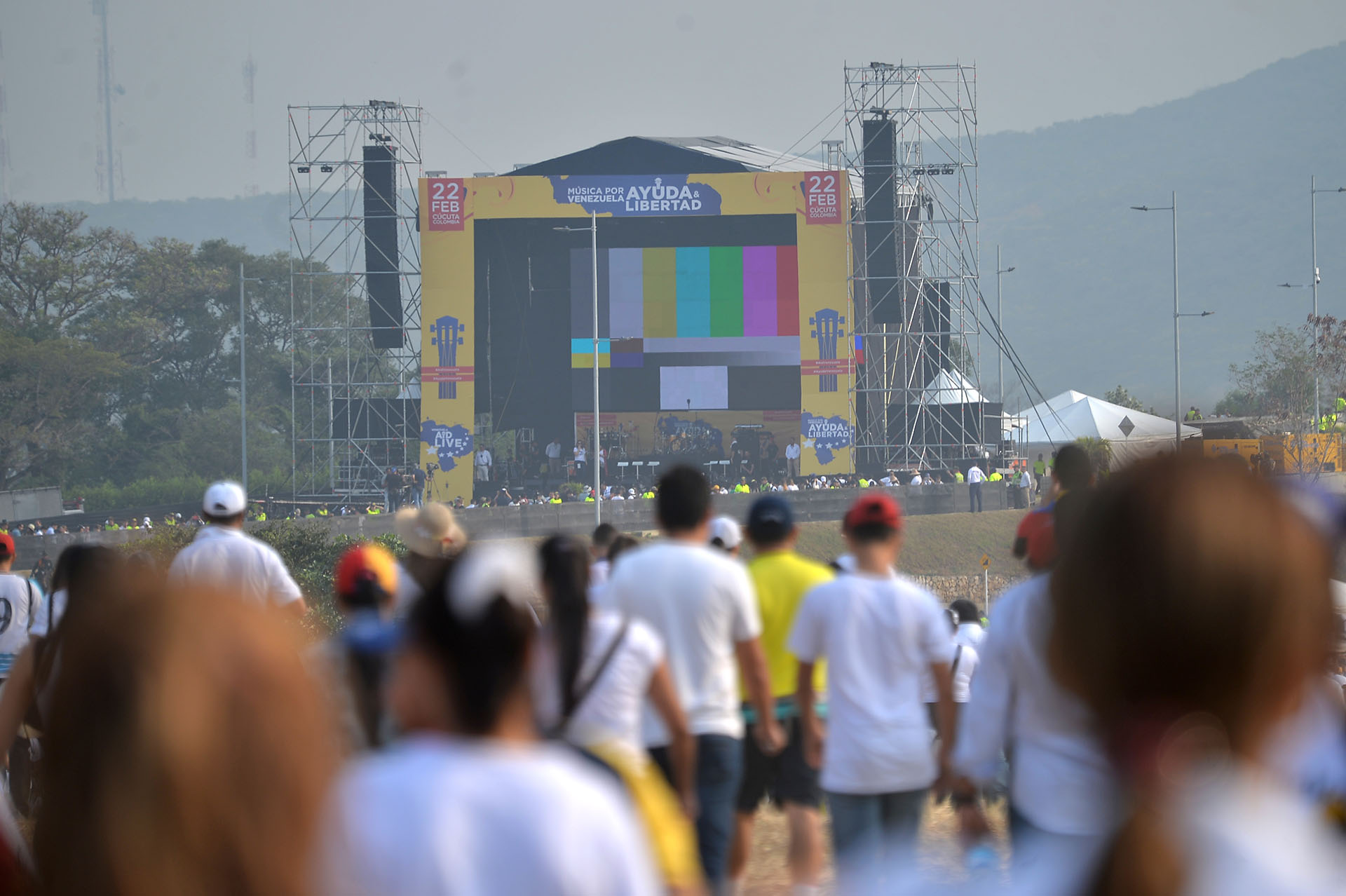 Vista del escenario del concierto “Venezuela Aid Live”. (AFP)