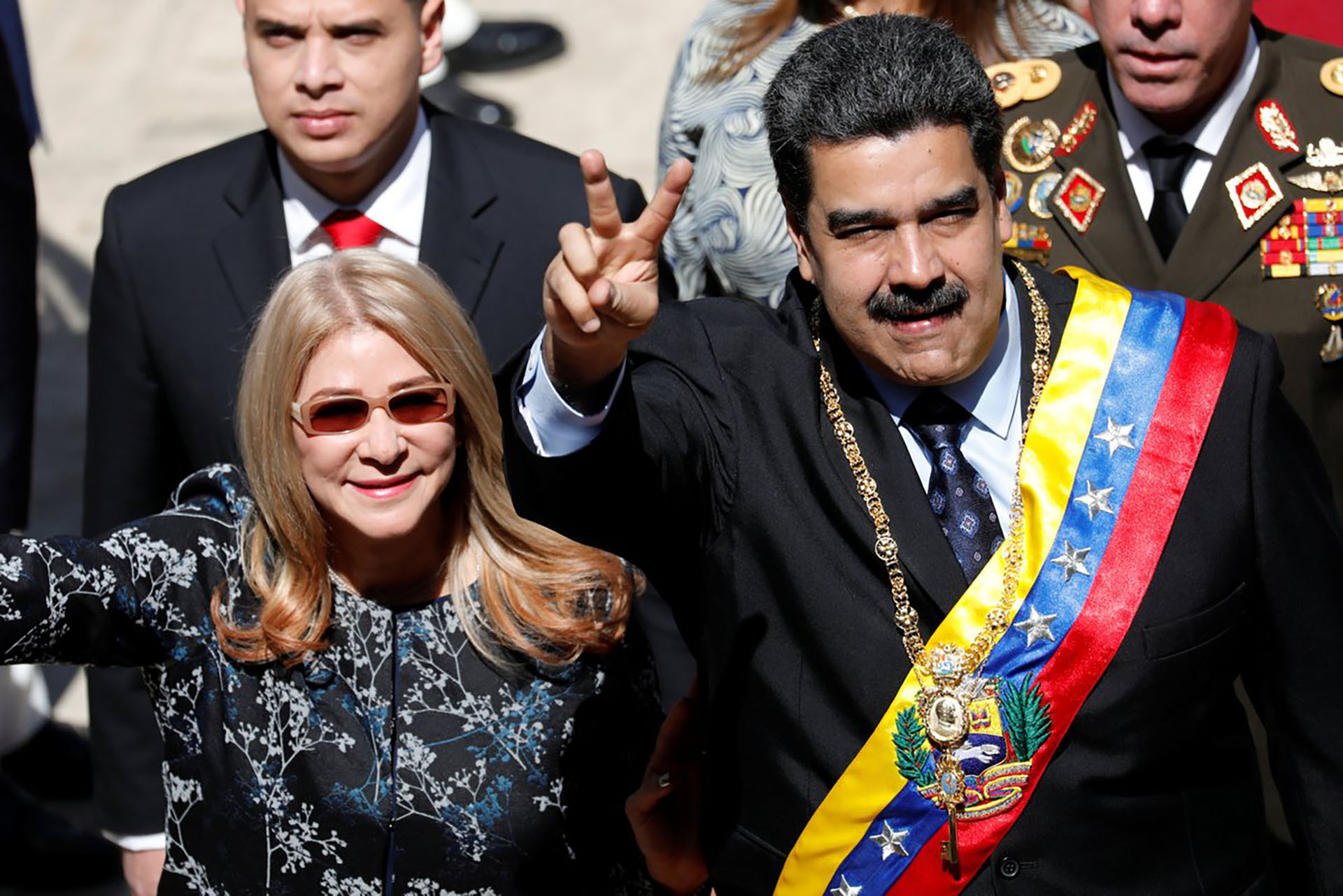 Maduro está dispuesto a pelear hasta las últimas consecuencias. “Soy el presidente legítimo de Venezuela. Hasta el 2025 no me mueve nadie de este país arrasado por mi inoperancia absoluta. Si alguien lo va a terminar de destruir, ese tengo que ser yo”.